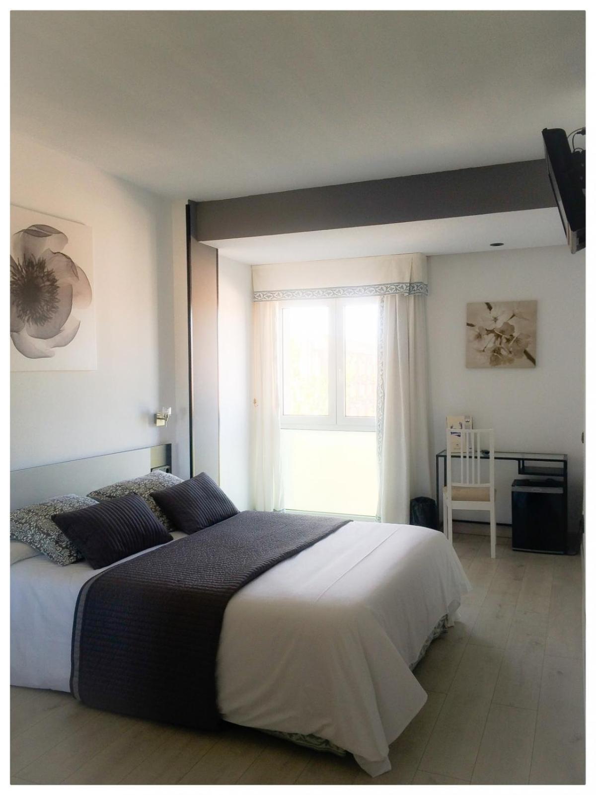 Double or Twin Room Extra Bed,109217469:JPEG