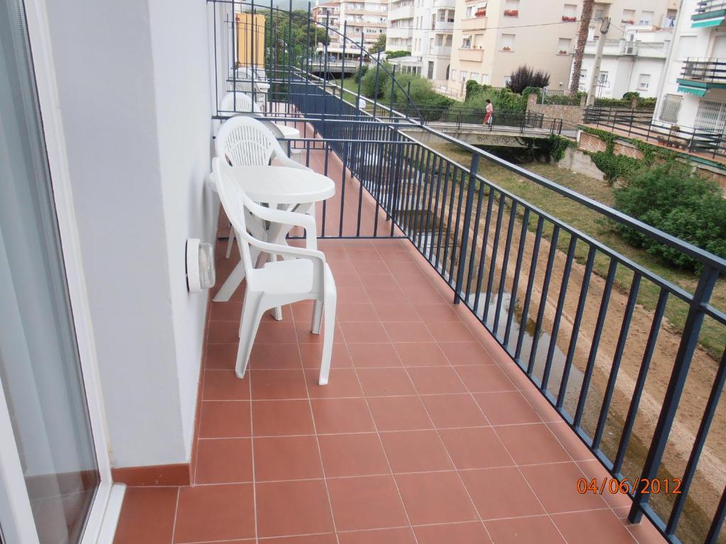 Chambre Familiale avec Balcon - Vue sur Rivière