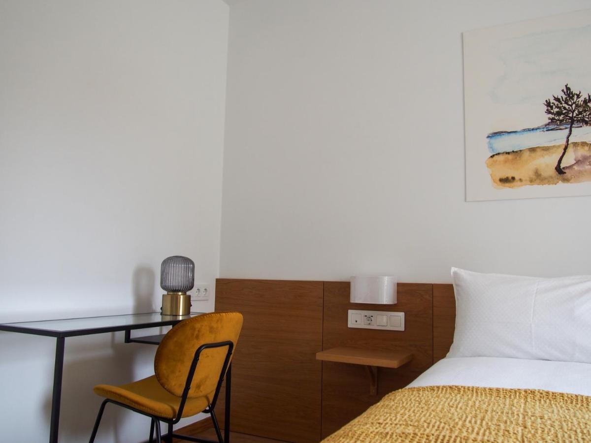Double Room,1466410718:JPEG