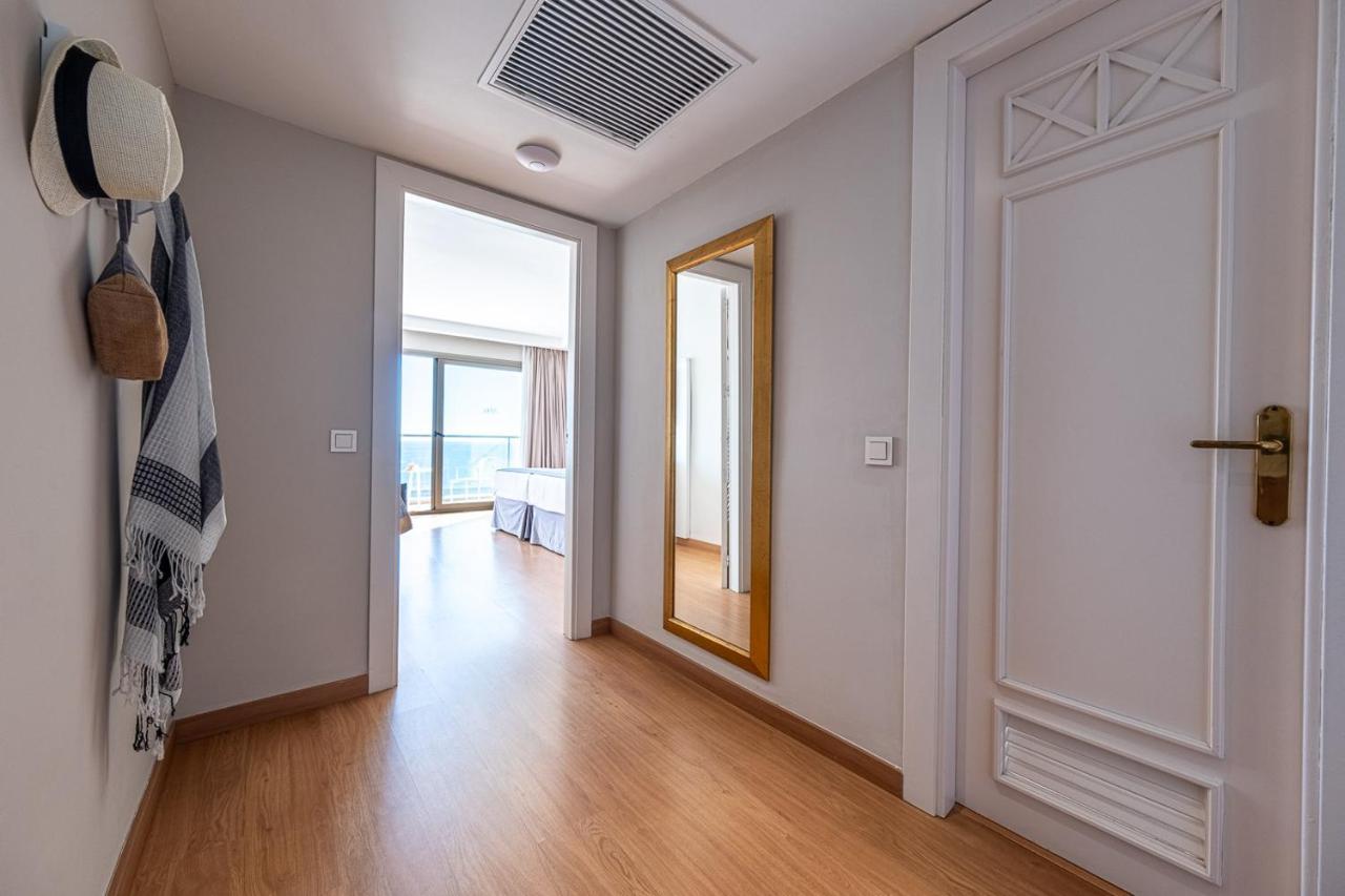 Chambre Double Supérieure - Vue sur Mer (2 Adultes + 1 Enfant)