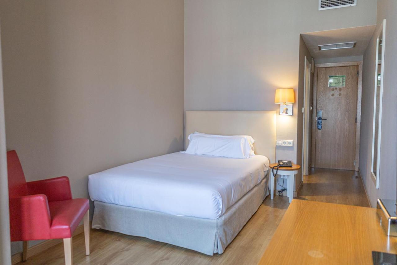 Single Room,1498508026:JPEG