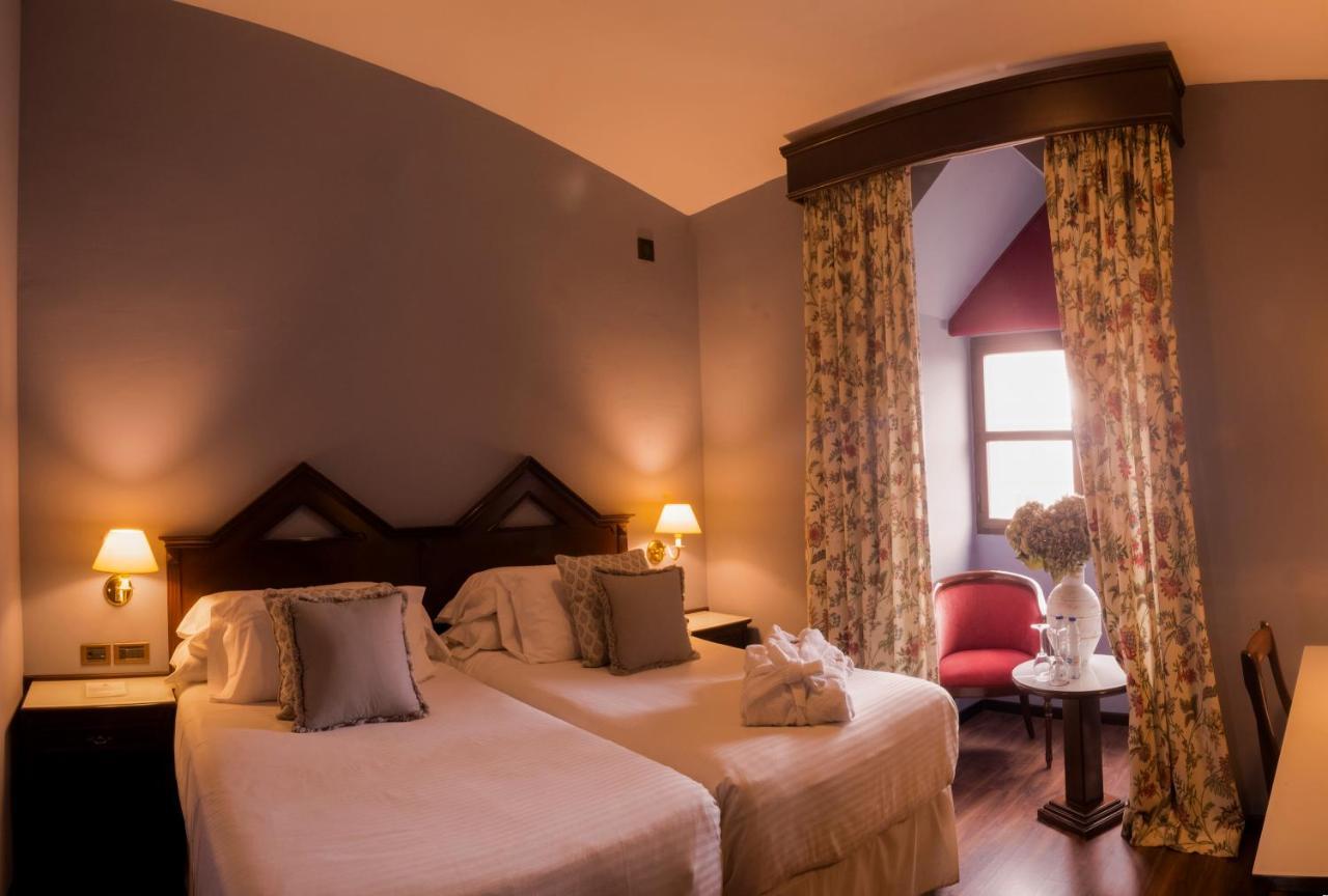 Standard Room,1524179962:JPEG