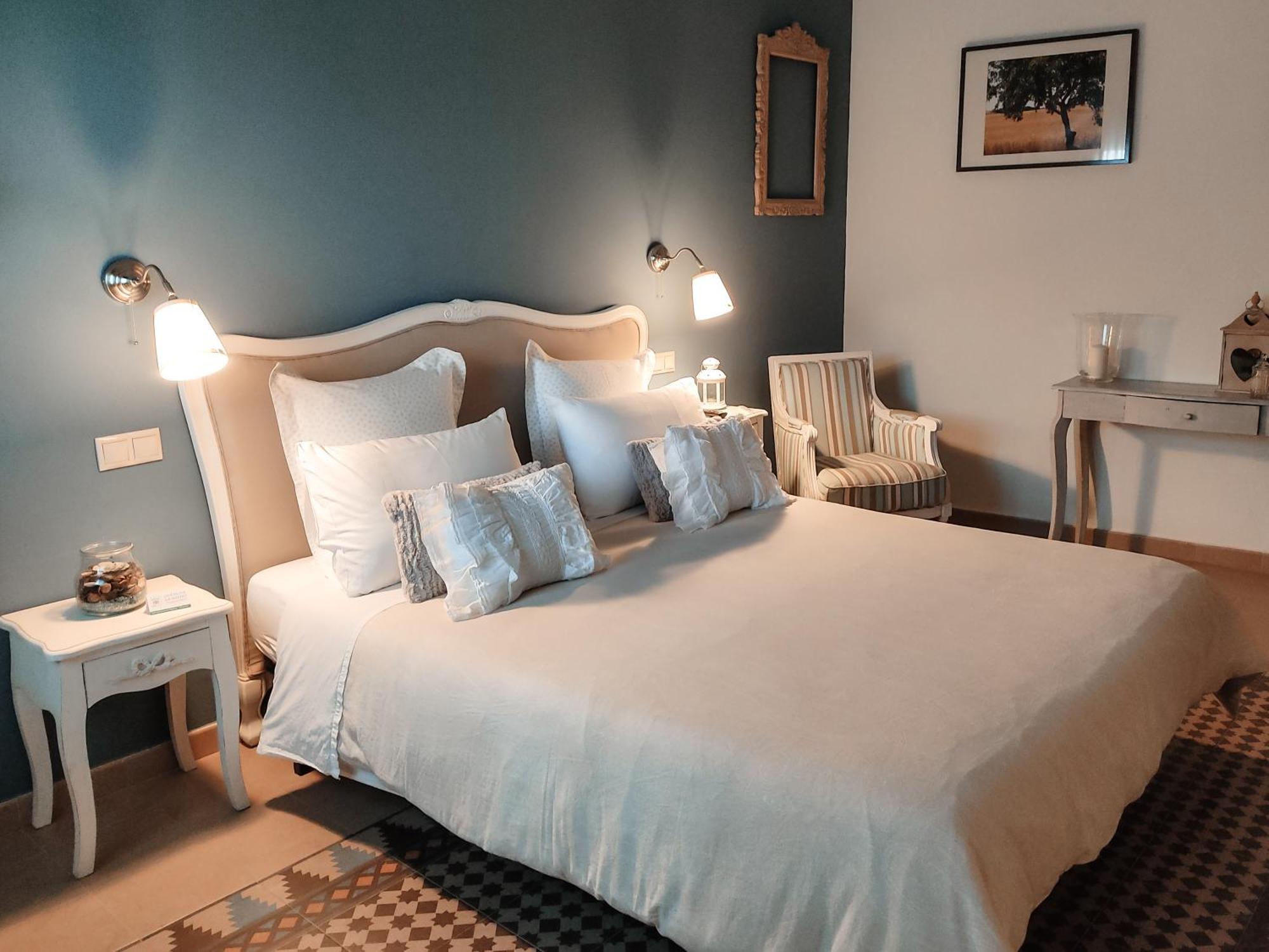 Standard Double Room,1500160600:JPEG