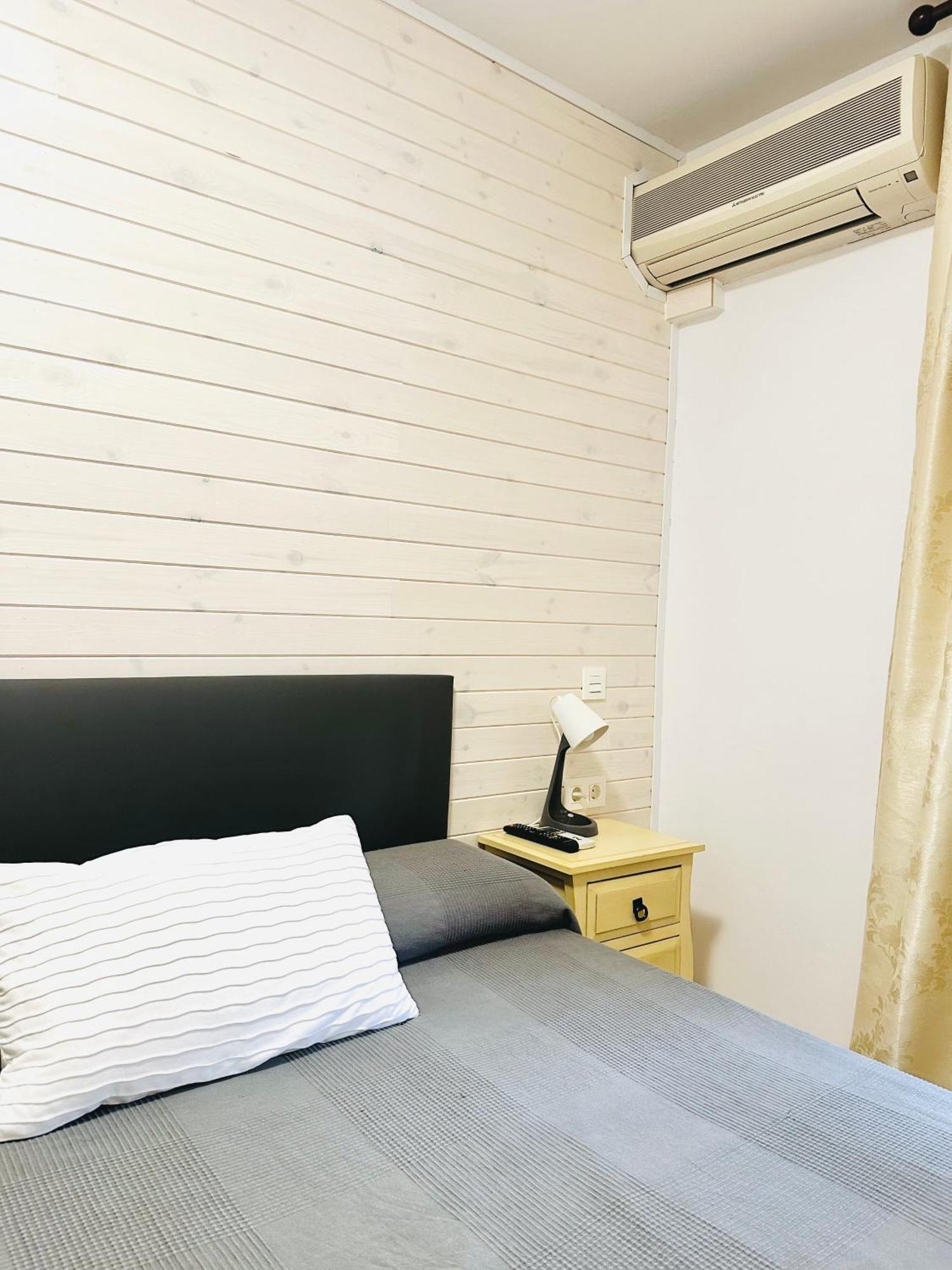 Twin Room,1499066995:JPEG
