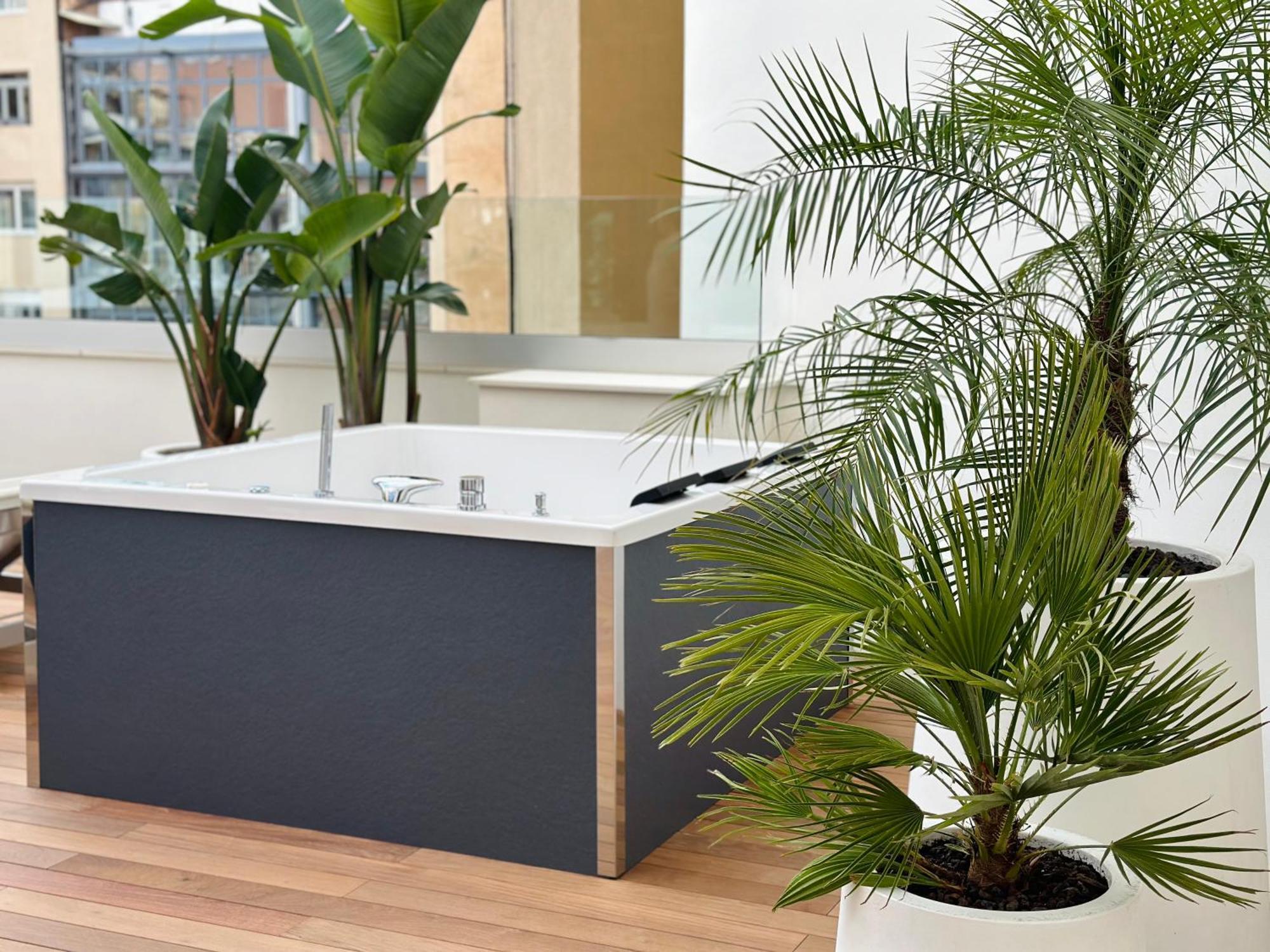 Superior Double Room with Terrace and Jacuzzi,1500825103:JPEG