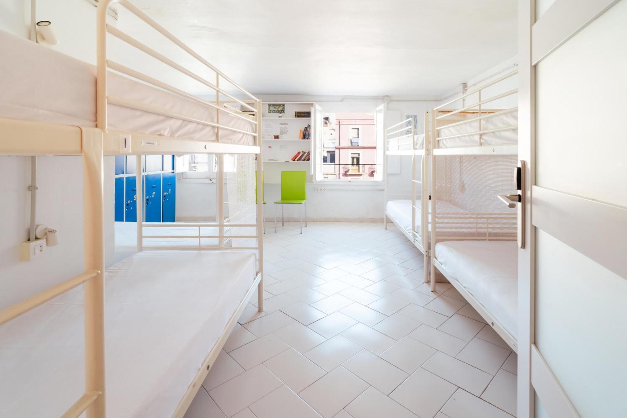 Posto Letto in Dormitorio per 8 Persone