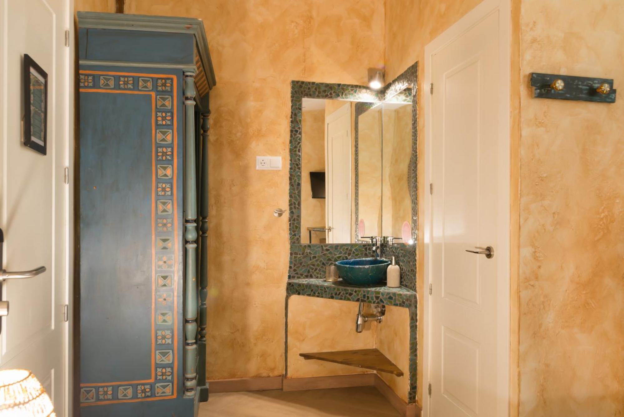 Economy Double or Twin Room