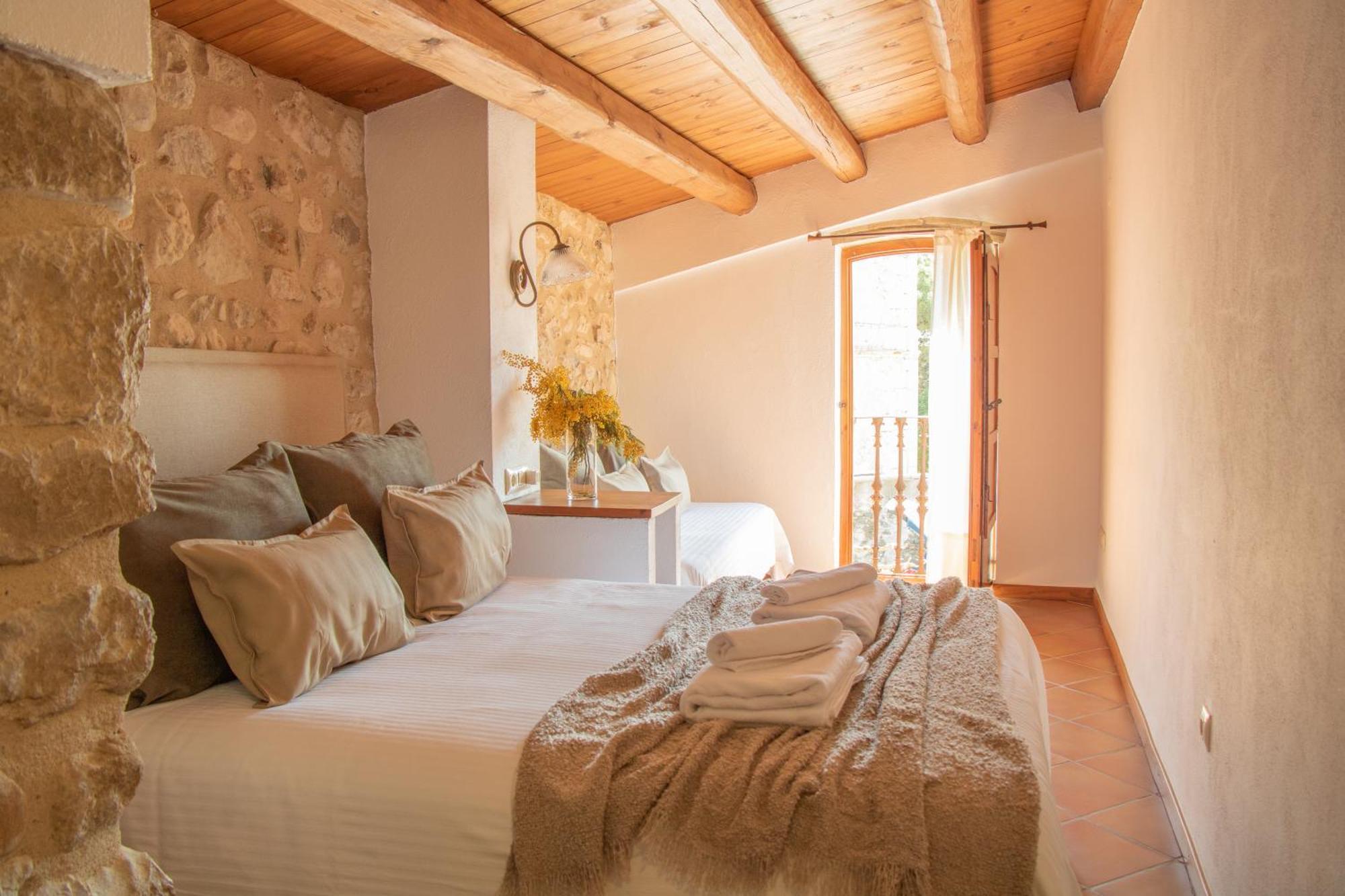 Habitación Triple con vistas al jardín