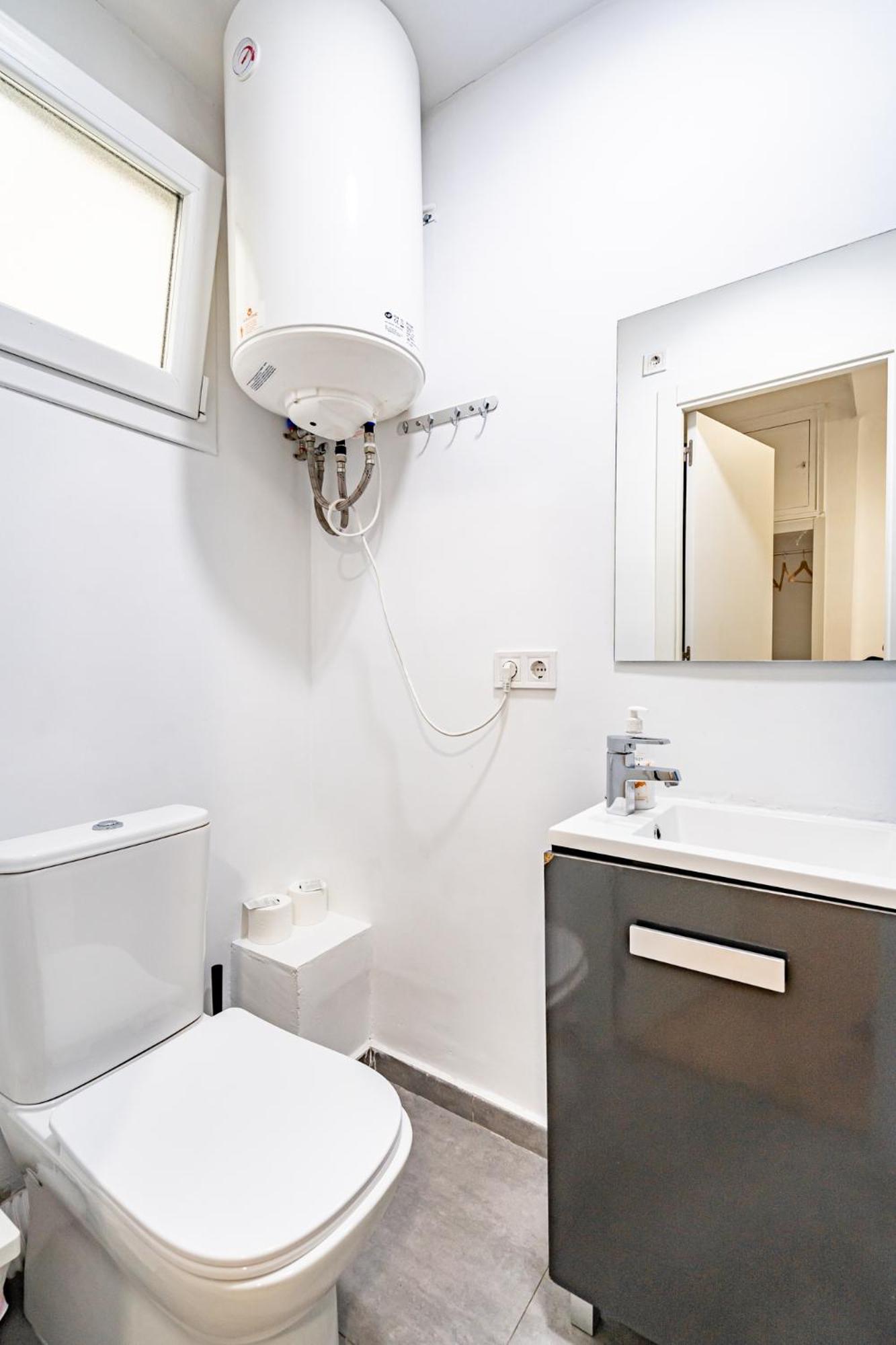 Double Room Private Bathroom