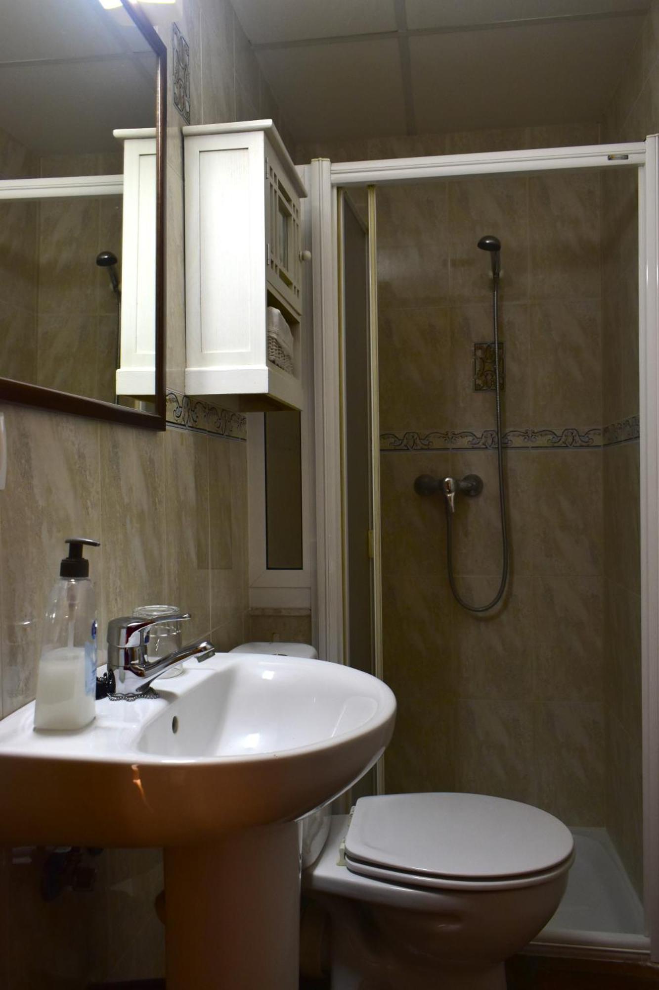 Habitación Individual con baño privado