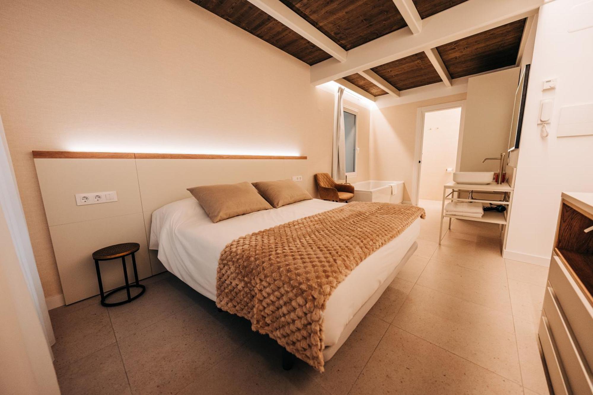 Queen Suite Spa Bath