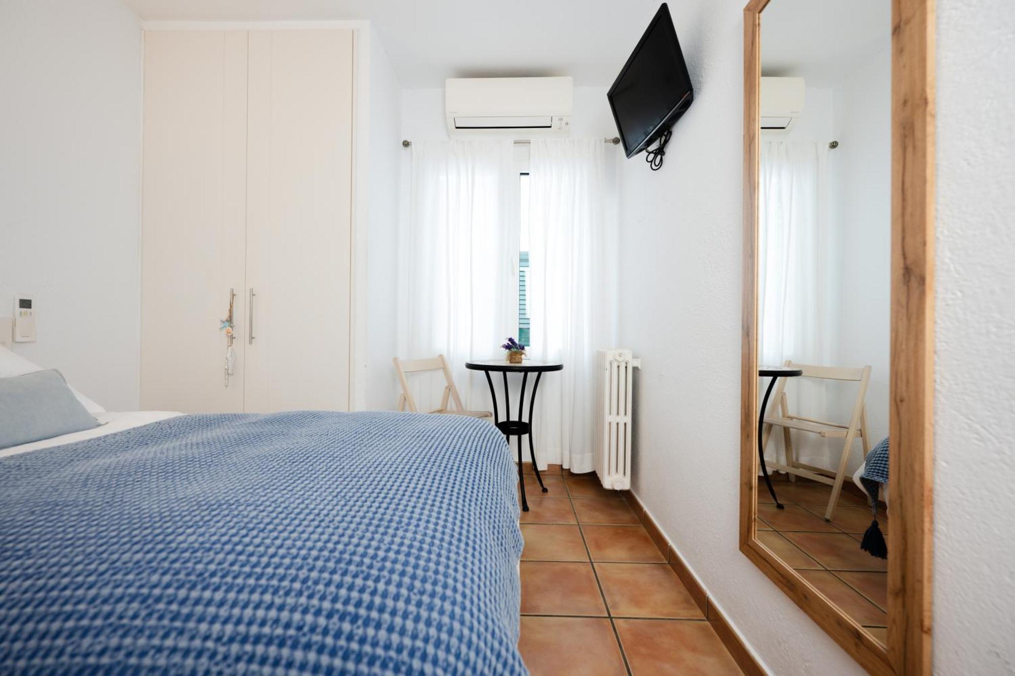 Single Room Private Bathroom