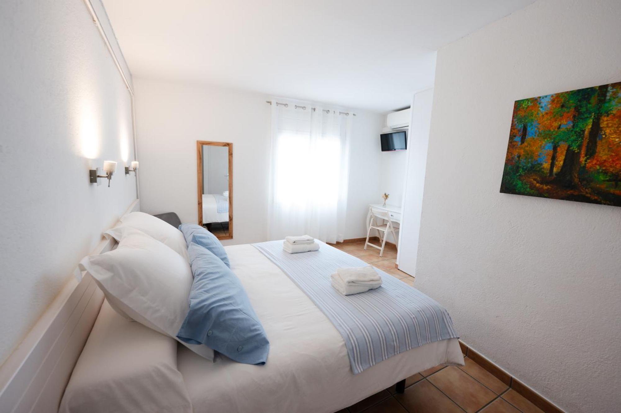 Double Room Private Bathroom