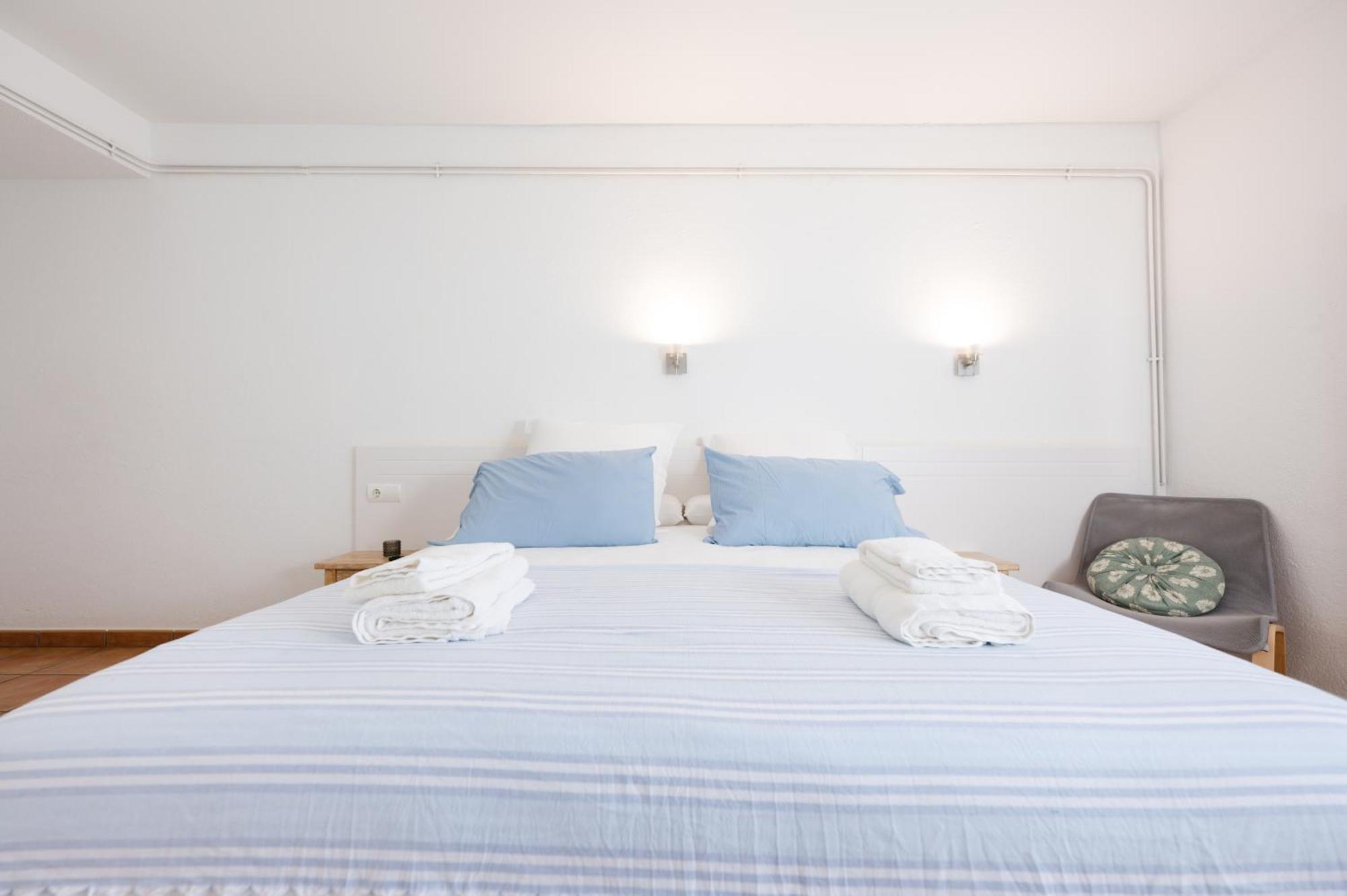 Double Room with Private Bathroom,1527354442:JPEG