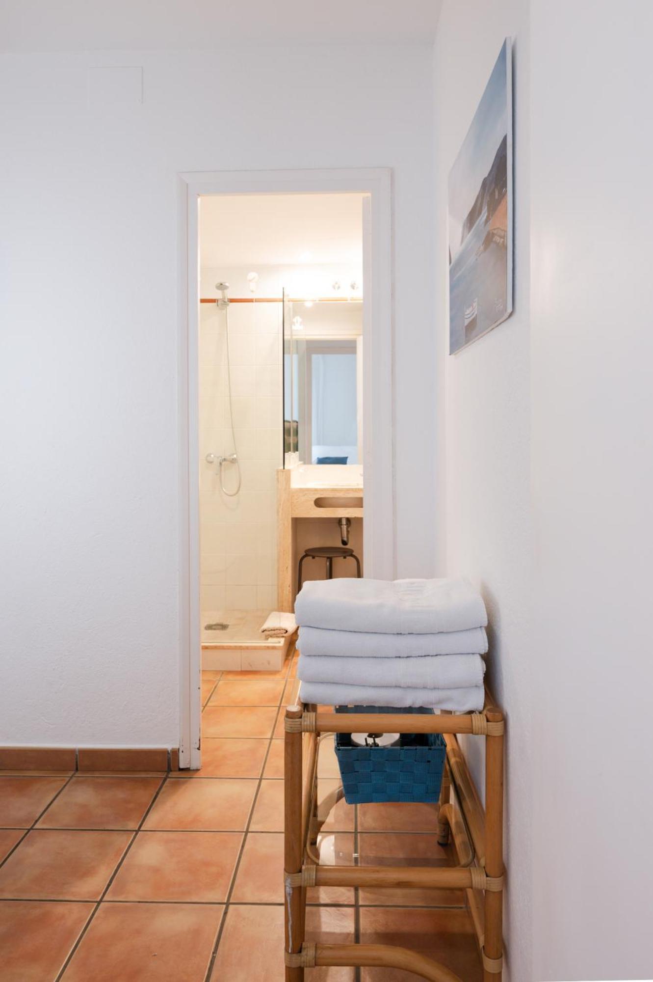 Quadruple Room Private Bathroom