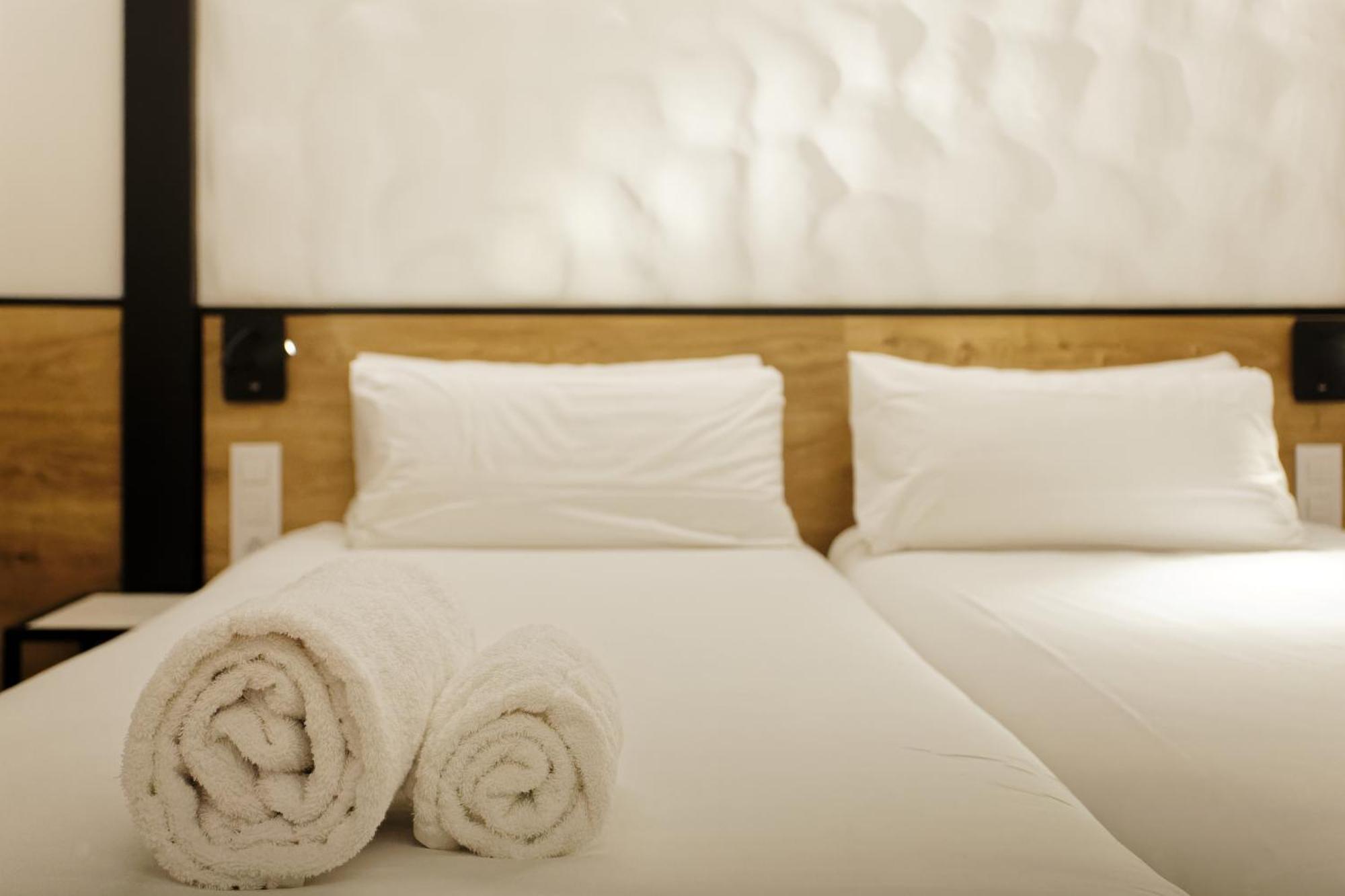 Duplex Quadruple Interior Room,1528708378:JPEG