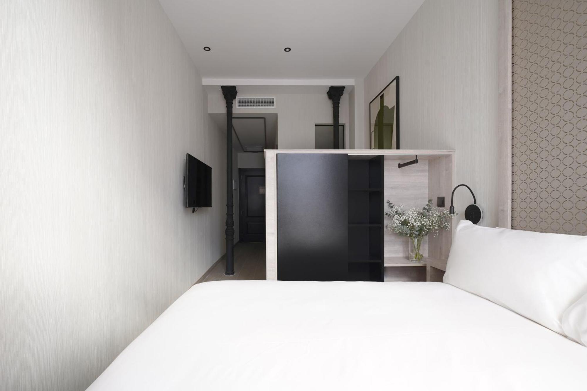 Medium Studio with Kitchenette and Balcony