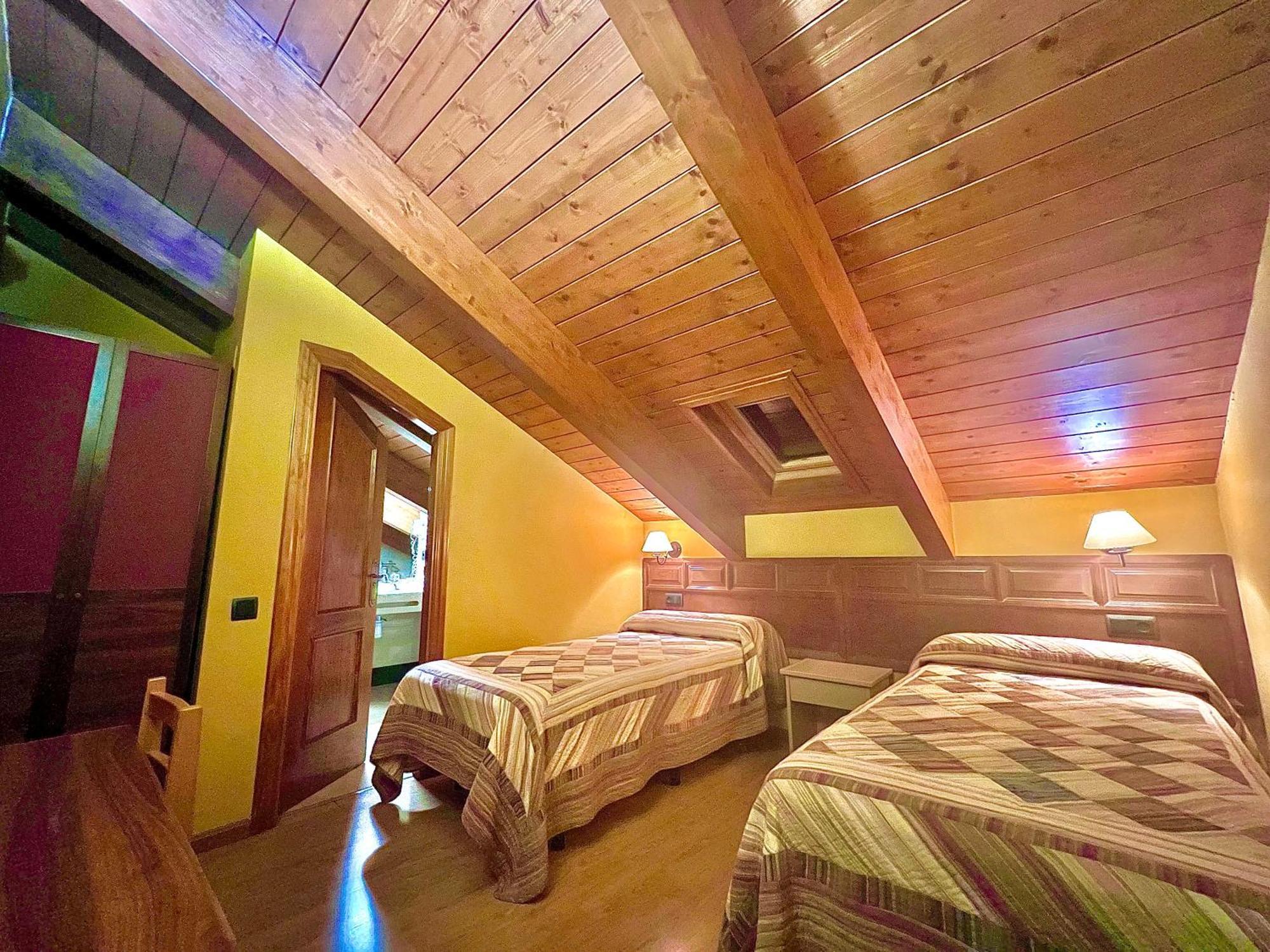 Twin Room,1187938615:JPEG
