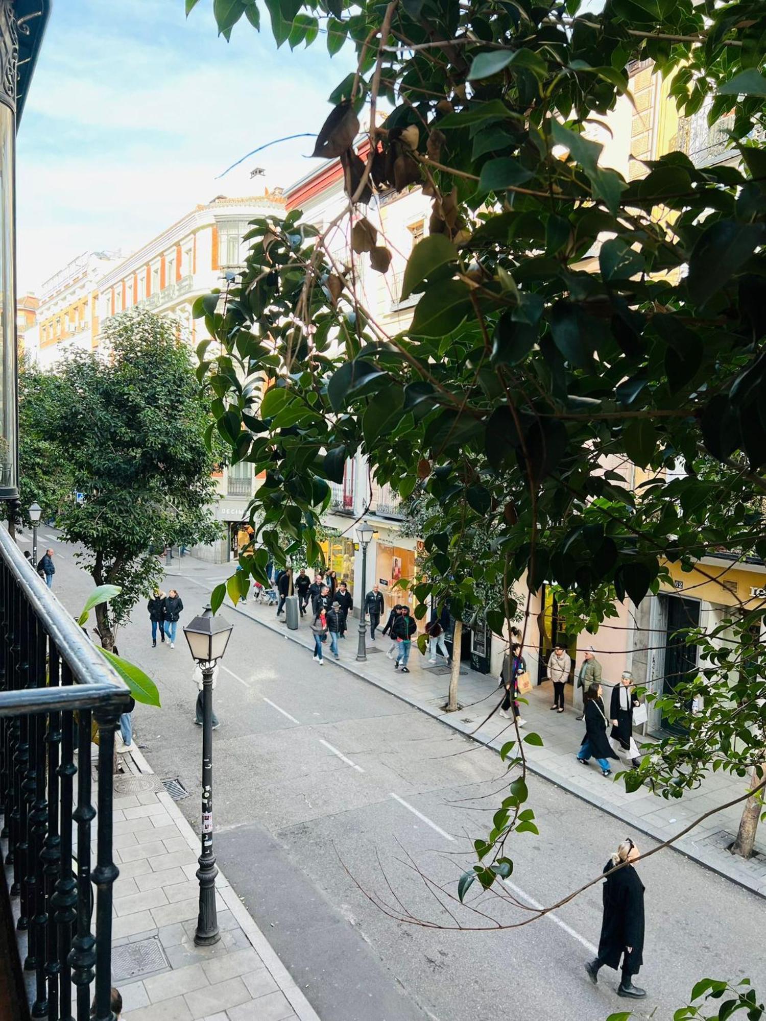 Deluxe Δίκλινο Δωμάτιο με Μπαλκόνι