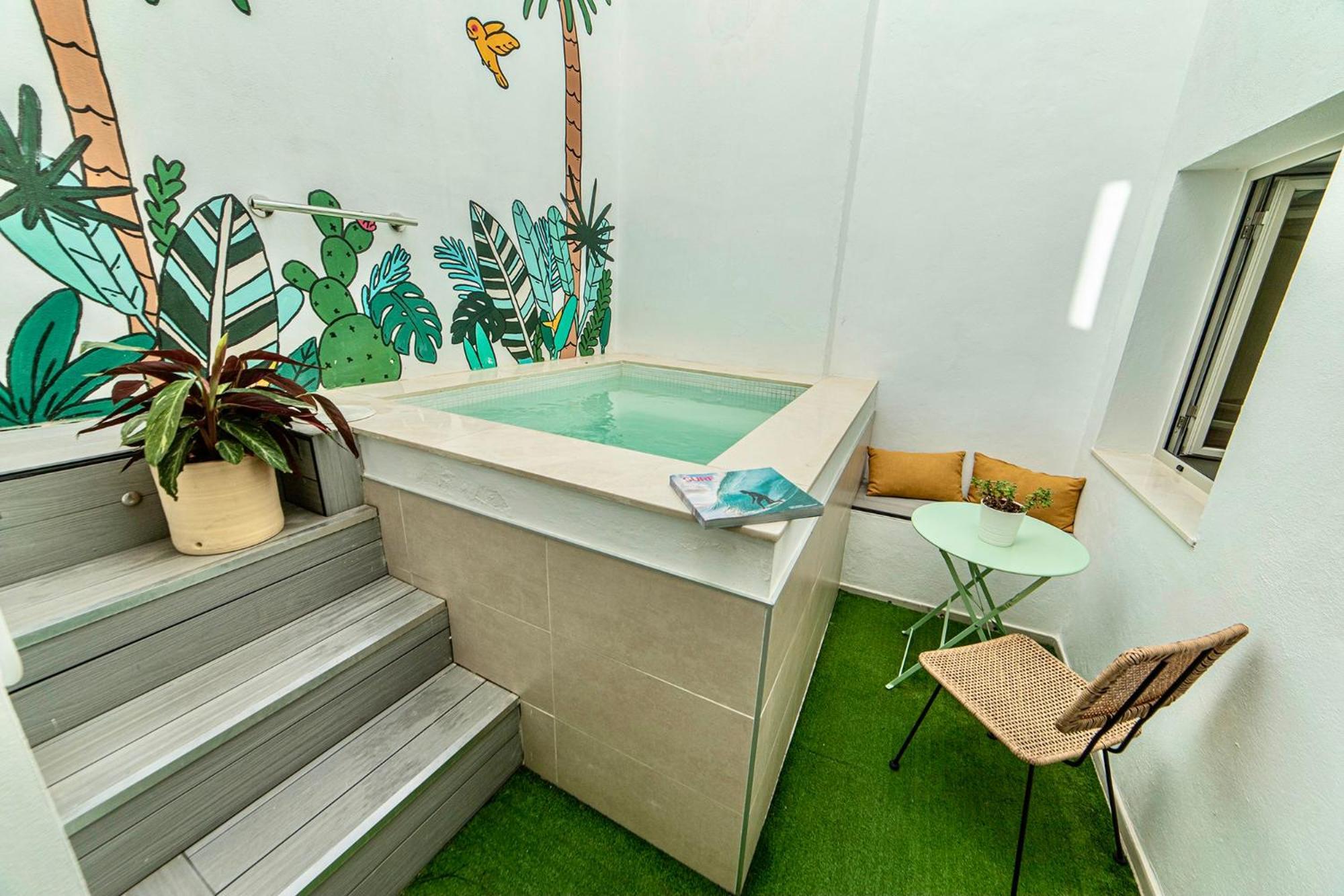 Apartment Private Pool Patio