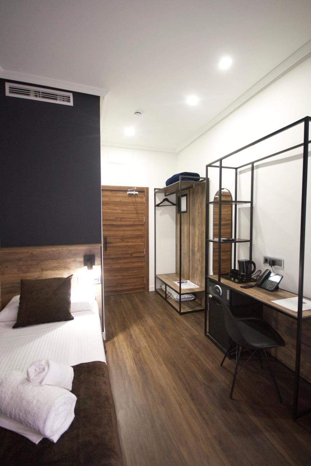 Standard Single Room,1543408444:JPEG