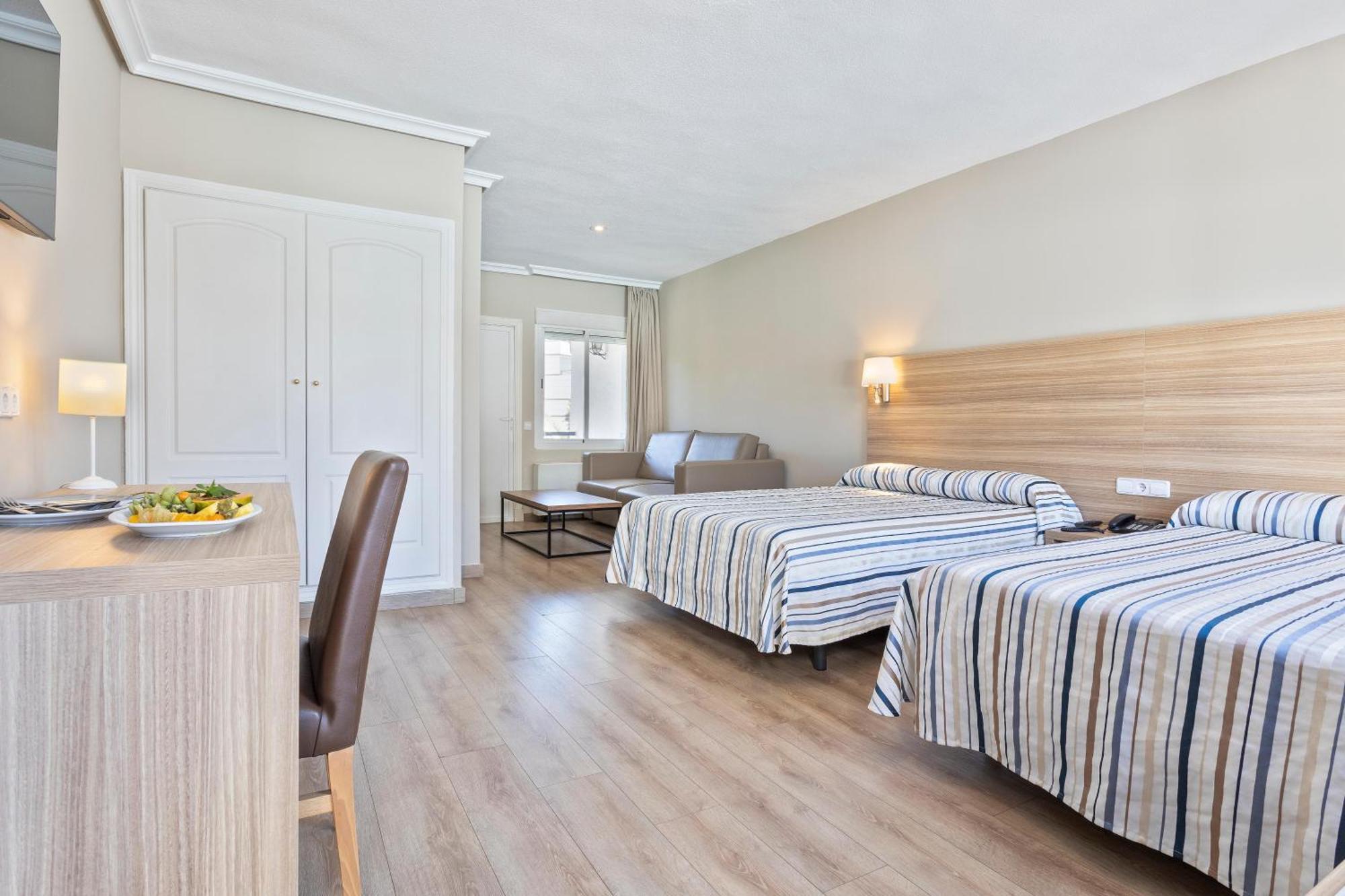 Superior Double Room Balcony,1544097283:JPEG