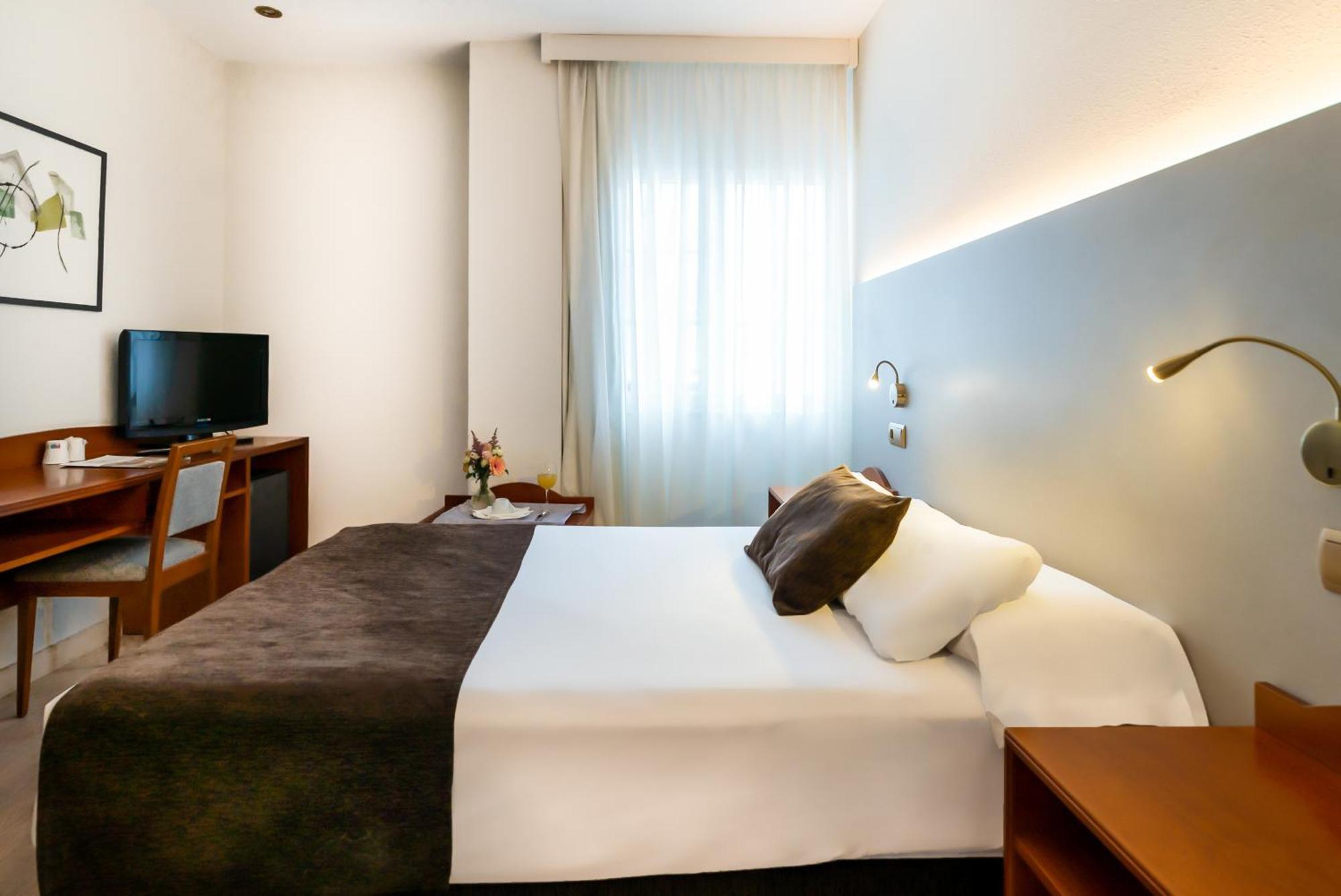 Double or Twin Room,1710049085:JPEG