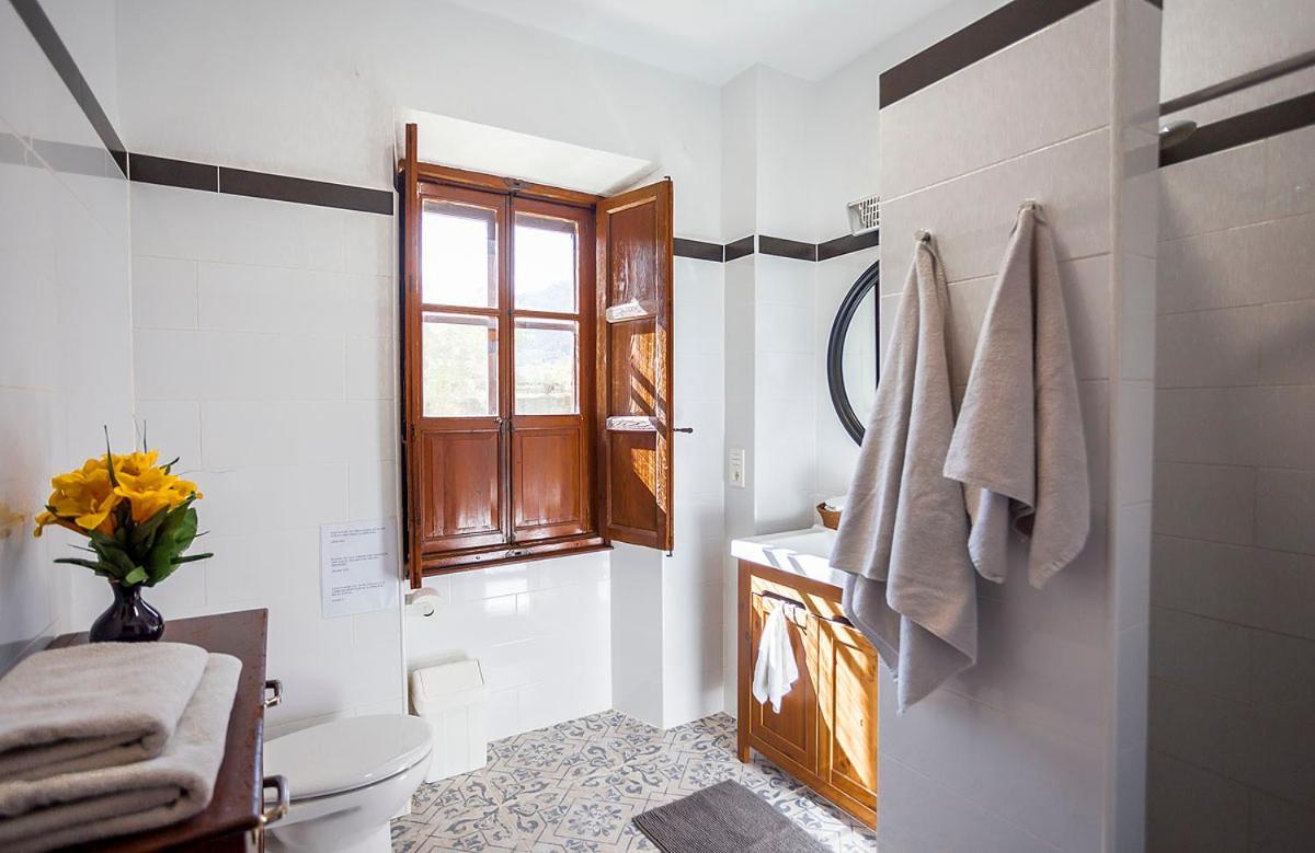 Double Room Private External Bathroom