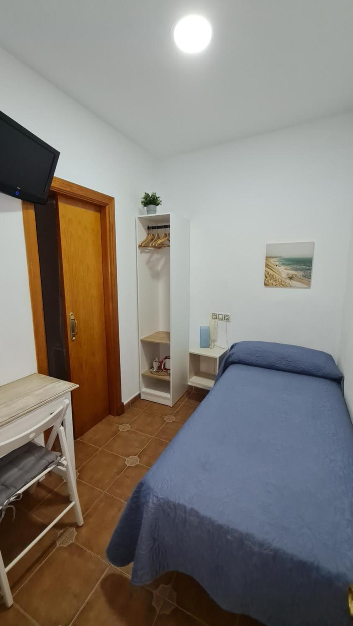 Single Room,1550107807:JPEG