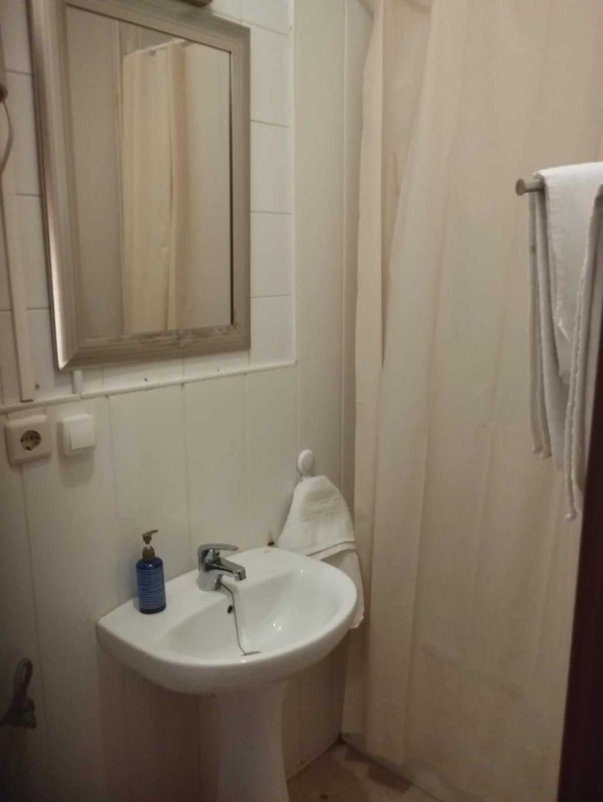 Economy Triple Room