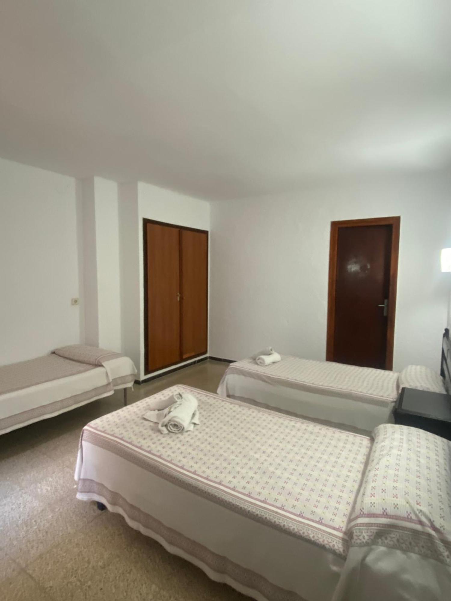 Camera Doppia con Letti Singoli con Letto Supplementare