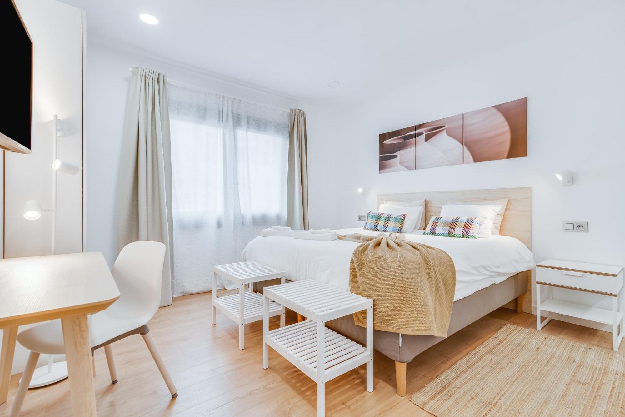 Double Room,1554290932:JPEG