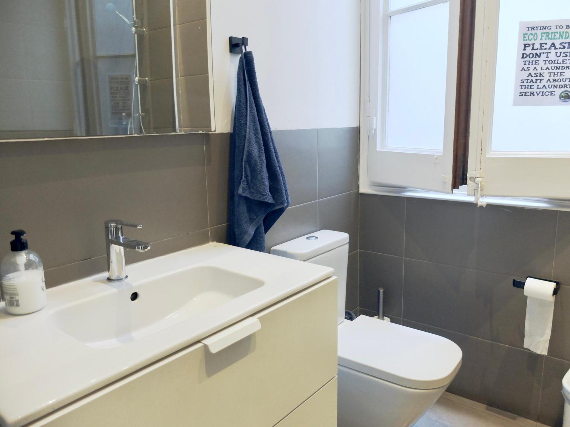 Twin Room with Shared Bathroom