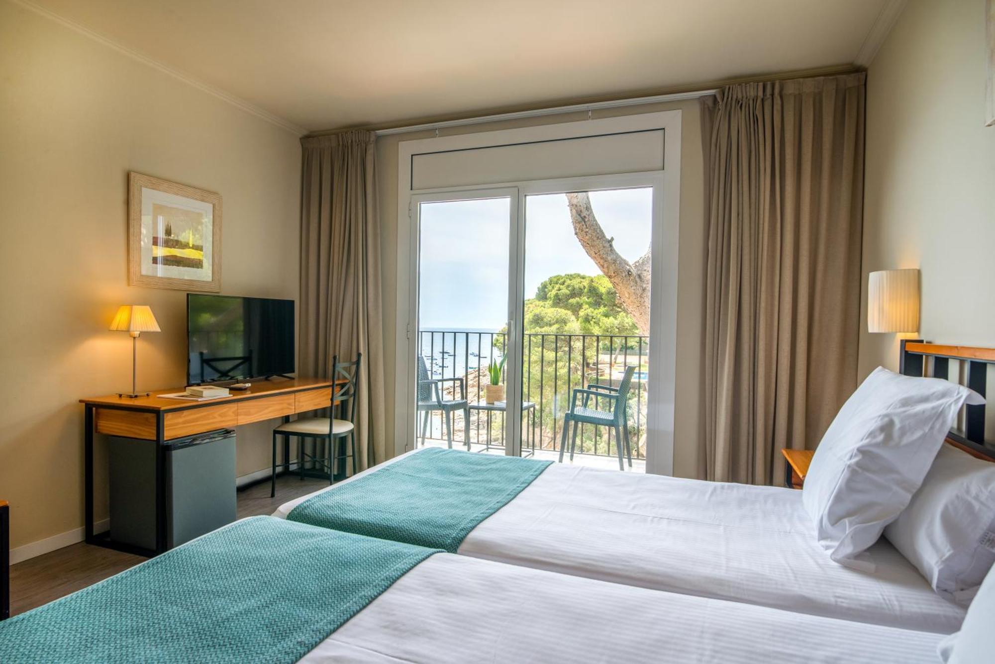 Double Room Balcony Sea View,1555528405:JPEG