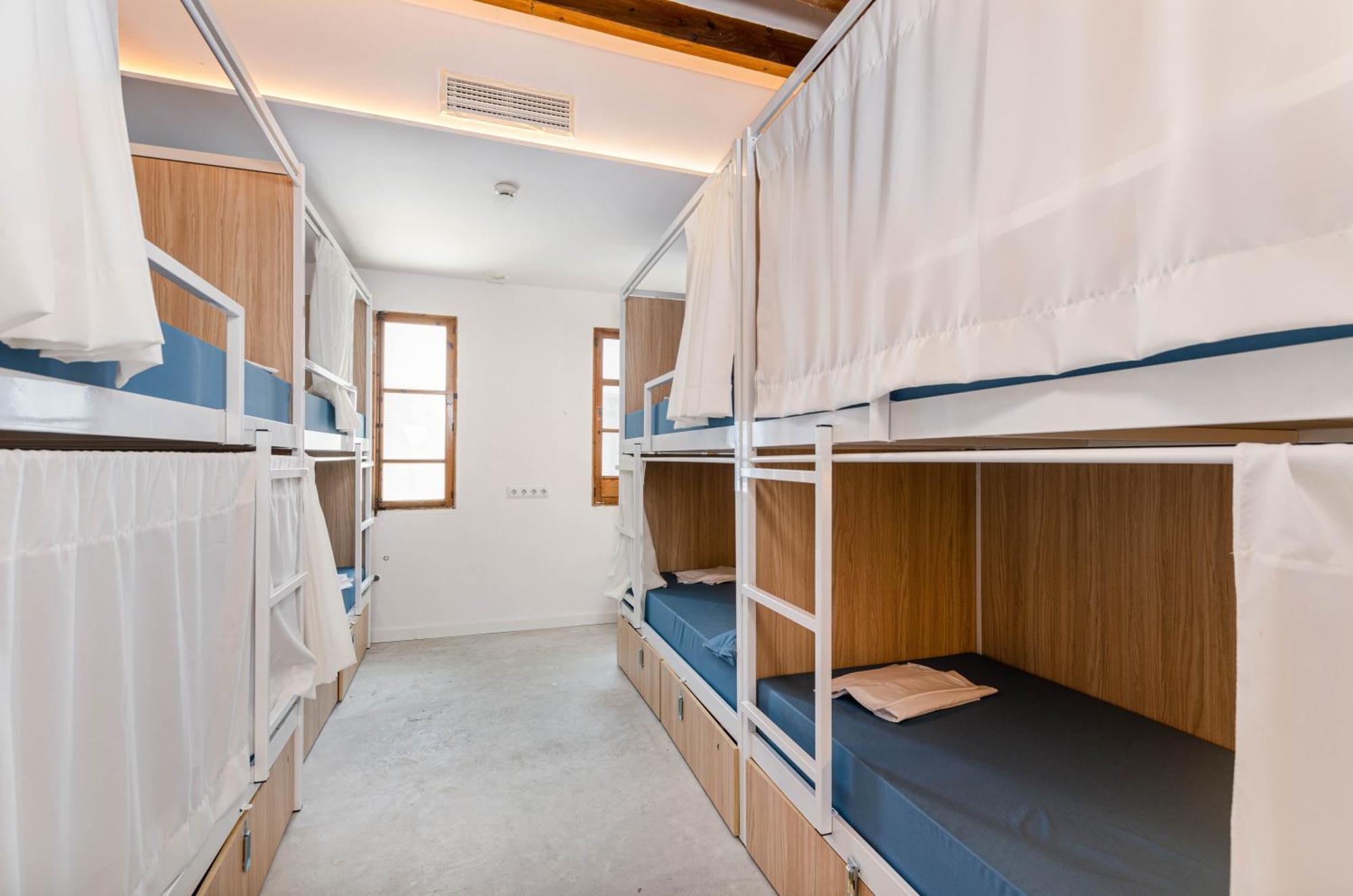 Single Bed Female Dormitory Room