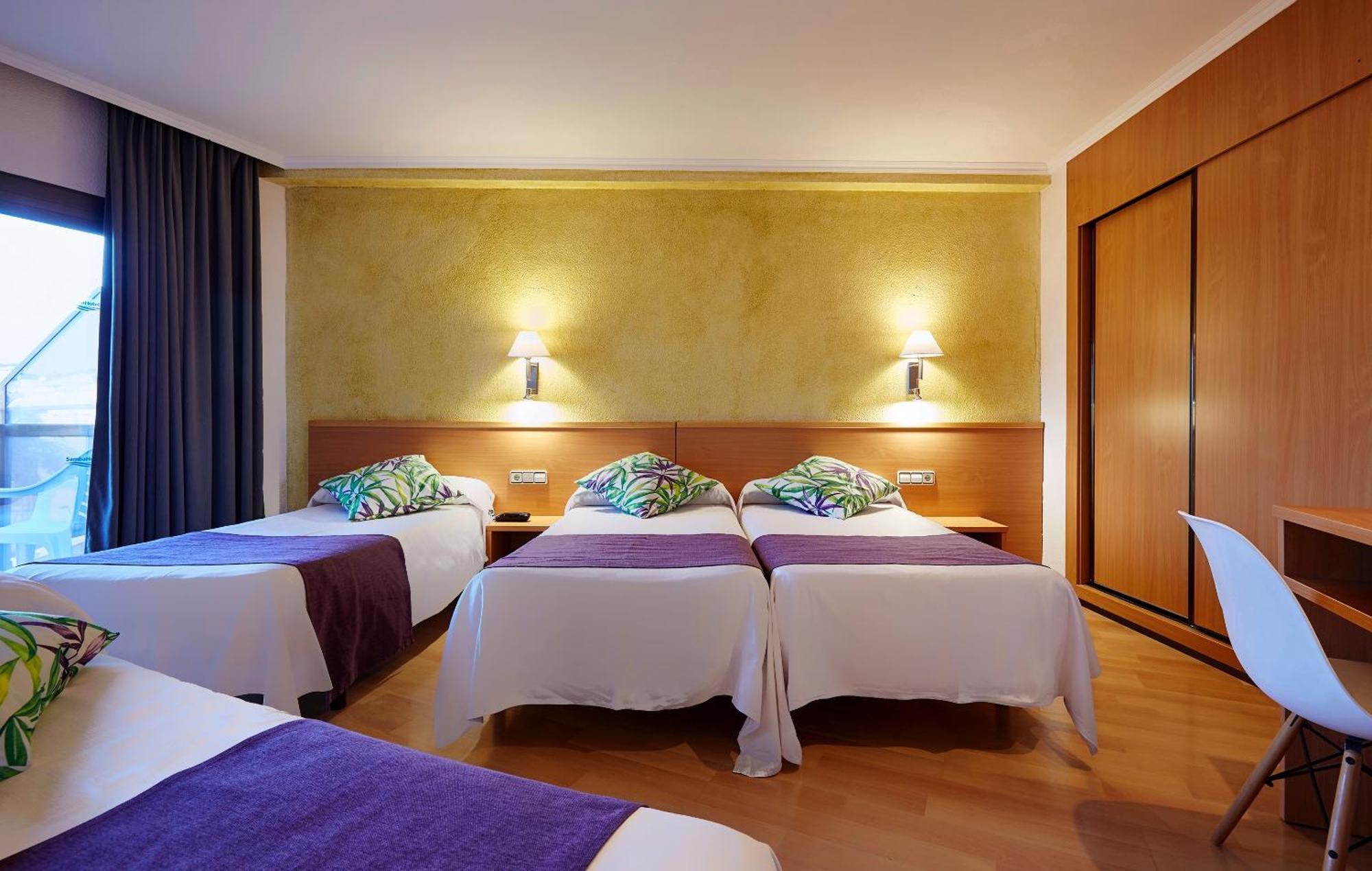 Quadruple Room,1559625532:JPEG