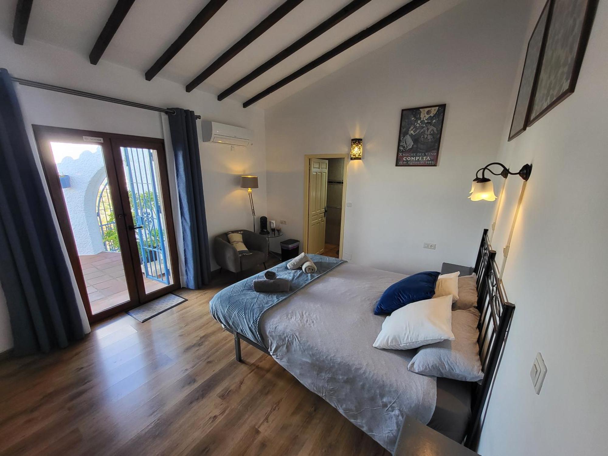 Double or Twin Room Mountain View
