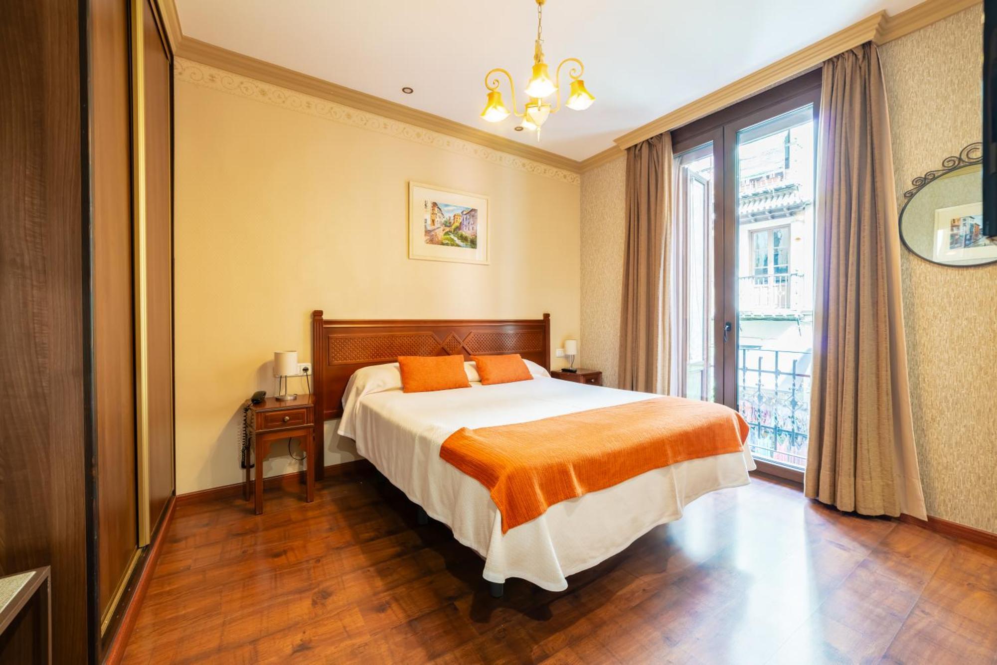 Junior Suite,1566926294:JPEG