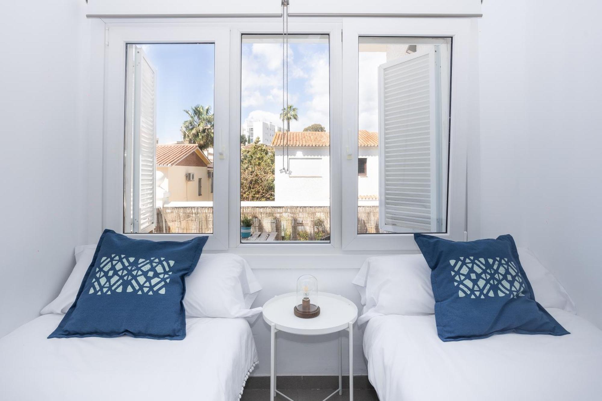 Twin Room with Shared Bathroom
