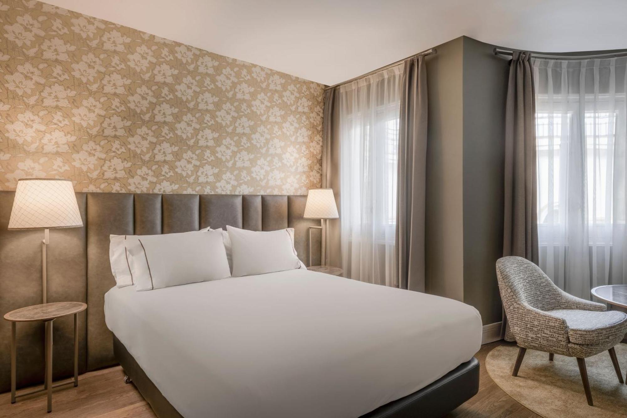 Camera Deluxe con 1 Letto Queen-Size