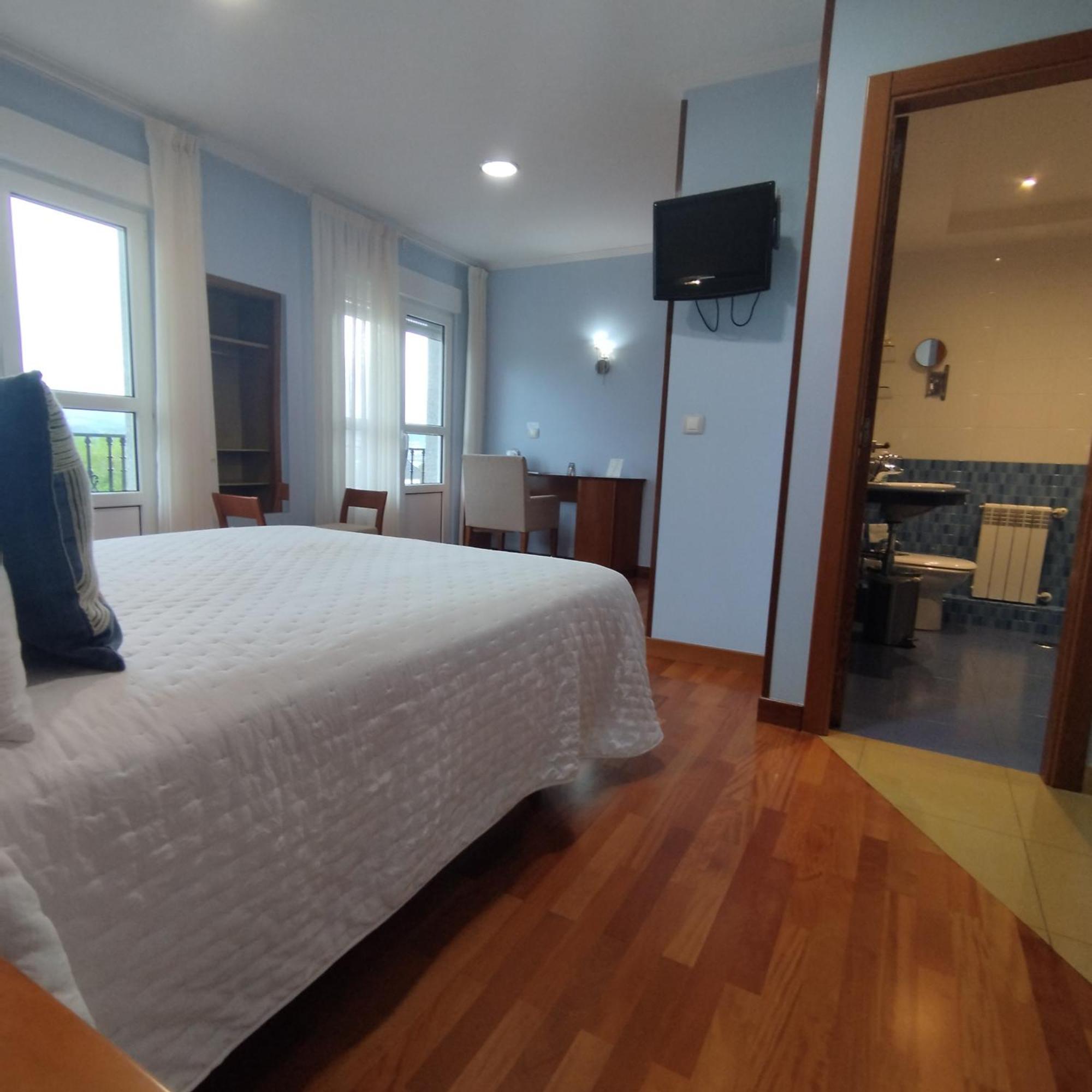Habitación Doble con balcón y vistas al mar