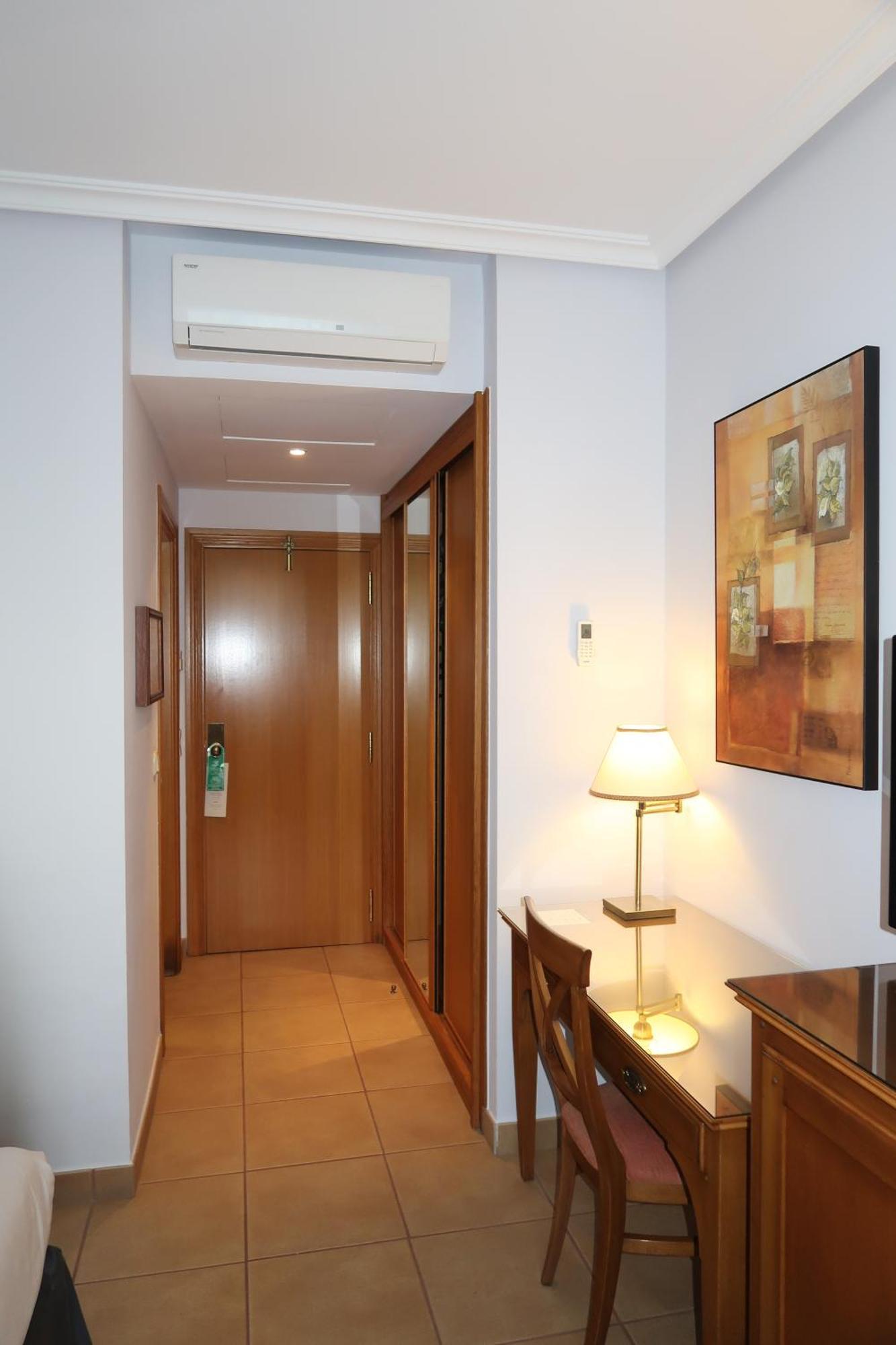 Double or Twin Room Sea View