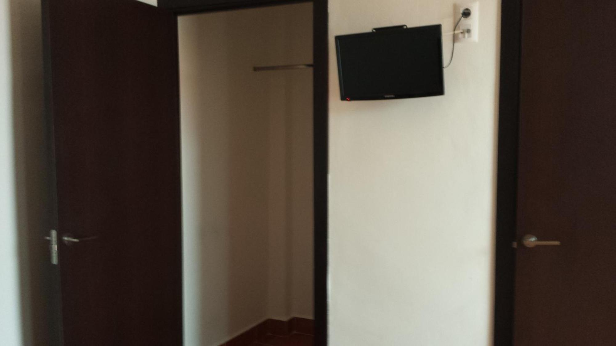 Single Room Bathroom