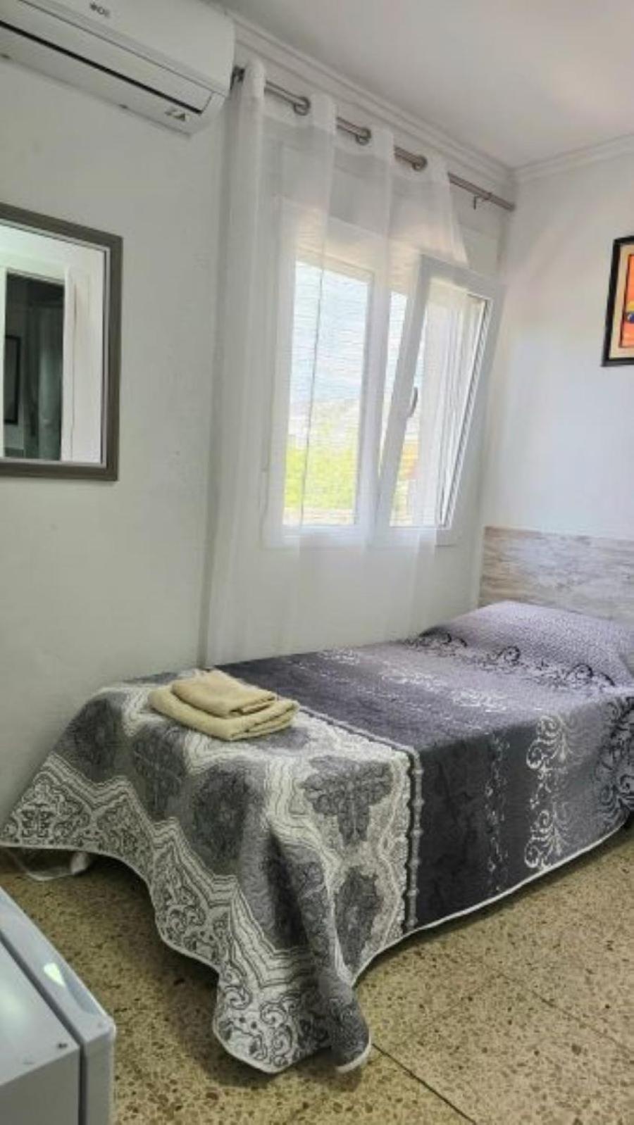 Small Single Room