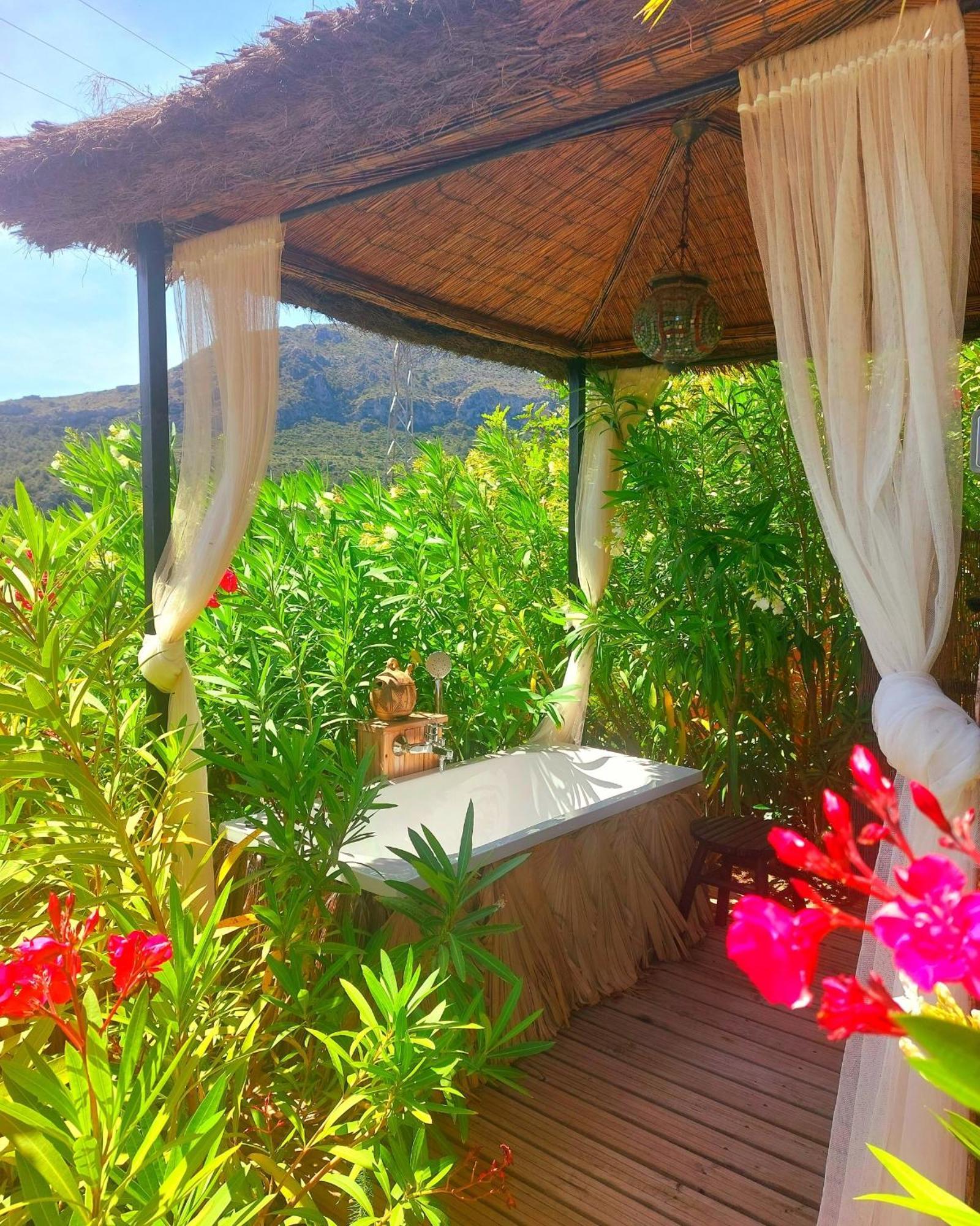 Bungalow Private Pool Private garden