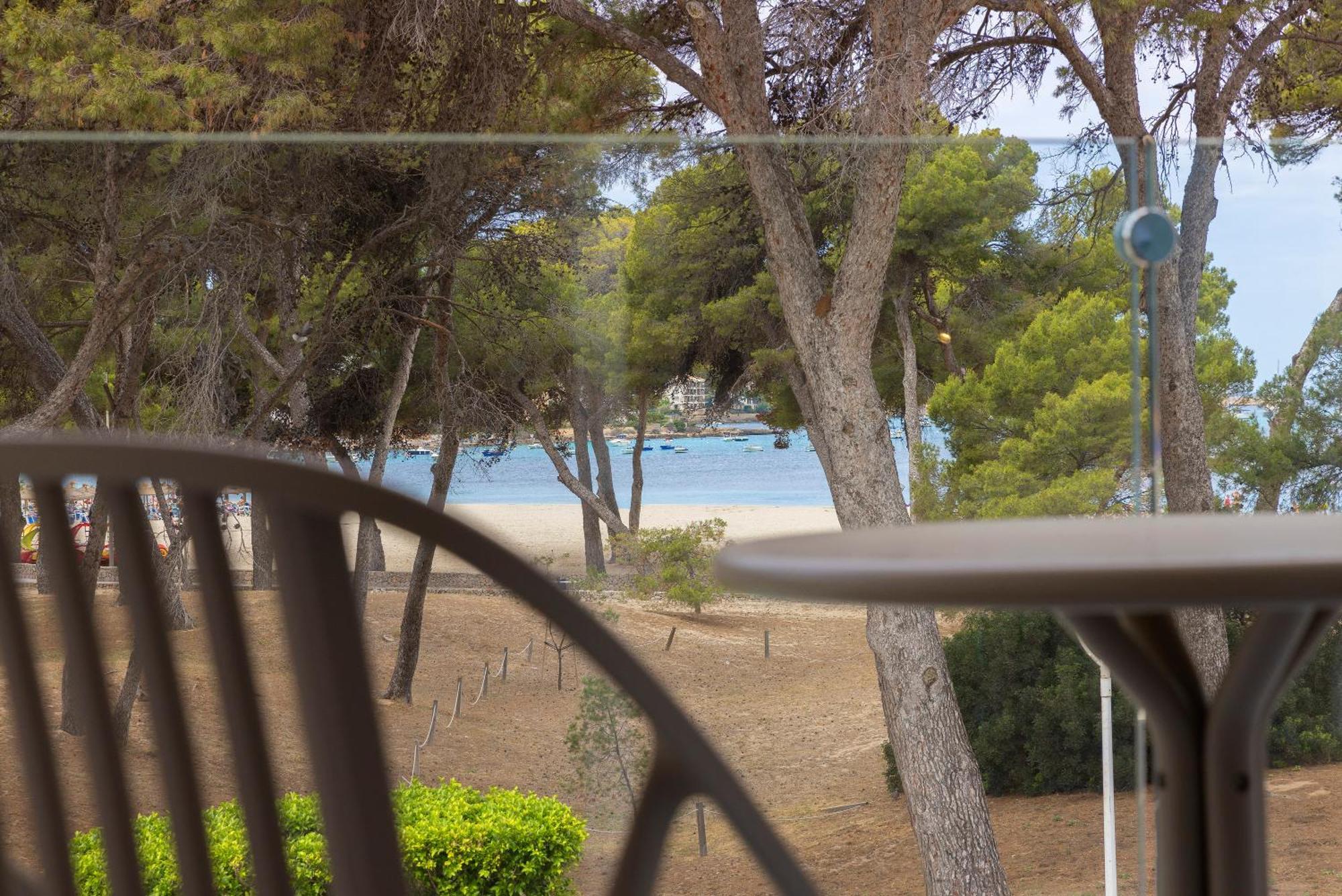 Twin Room with Balcony and Beach View,1592149858:JPEG
