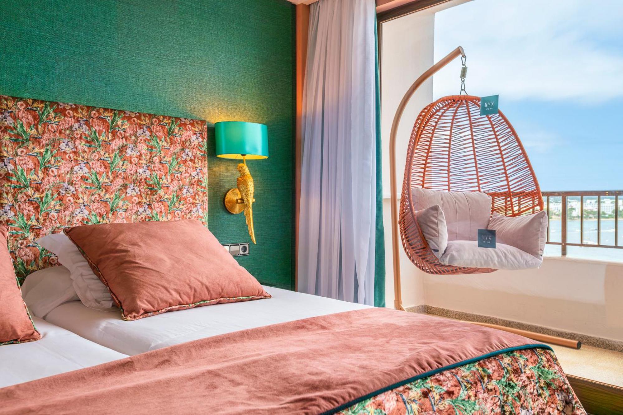 Deluxe Driepersoonskamer met Uitzicht op Zee