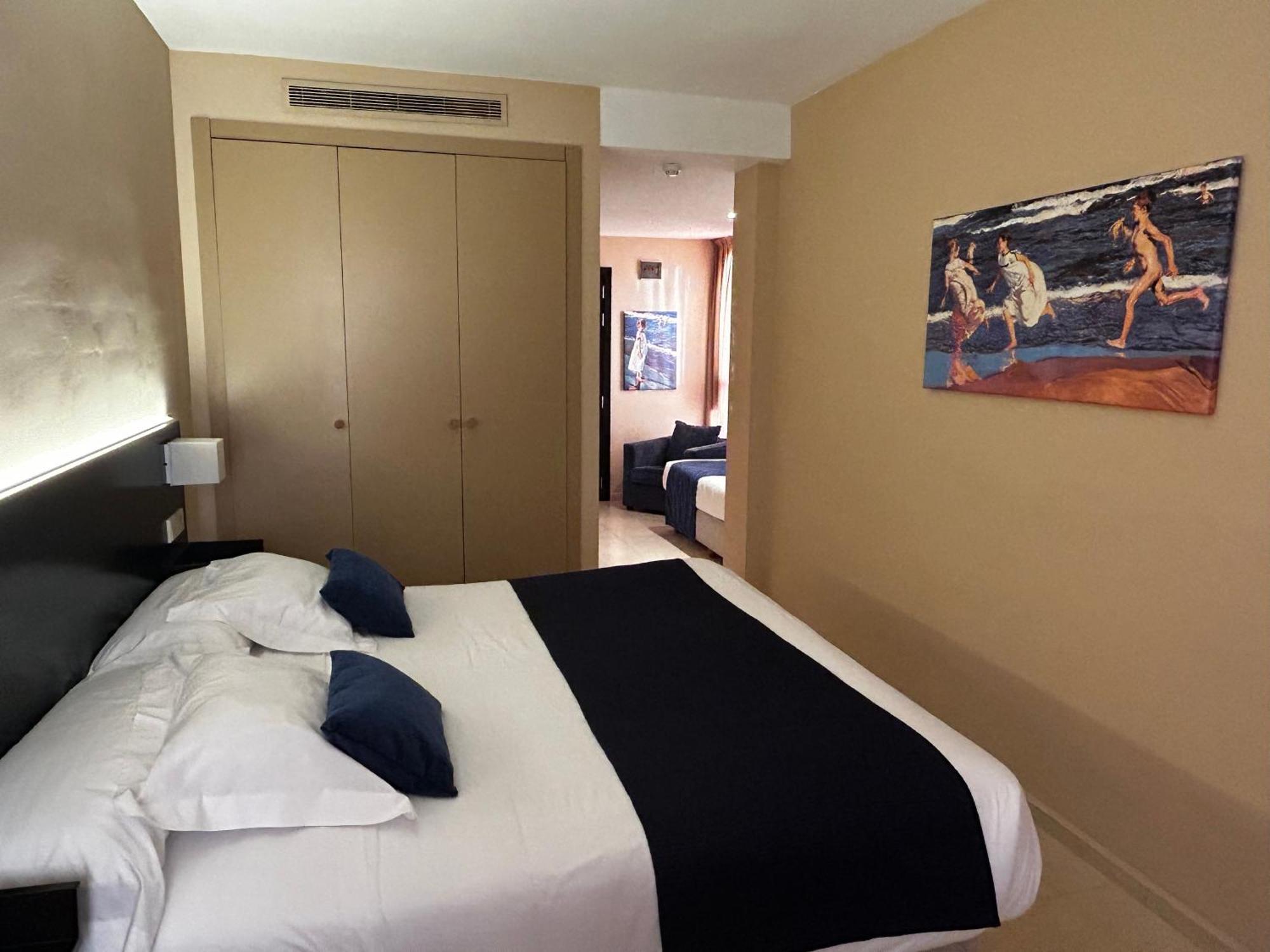 Triple Room,1743636683:JPEG