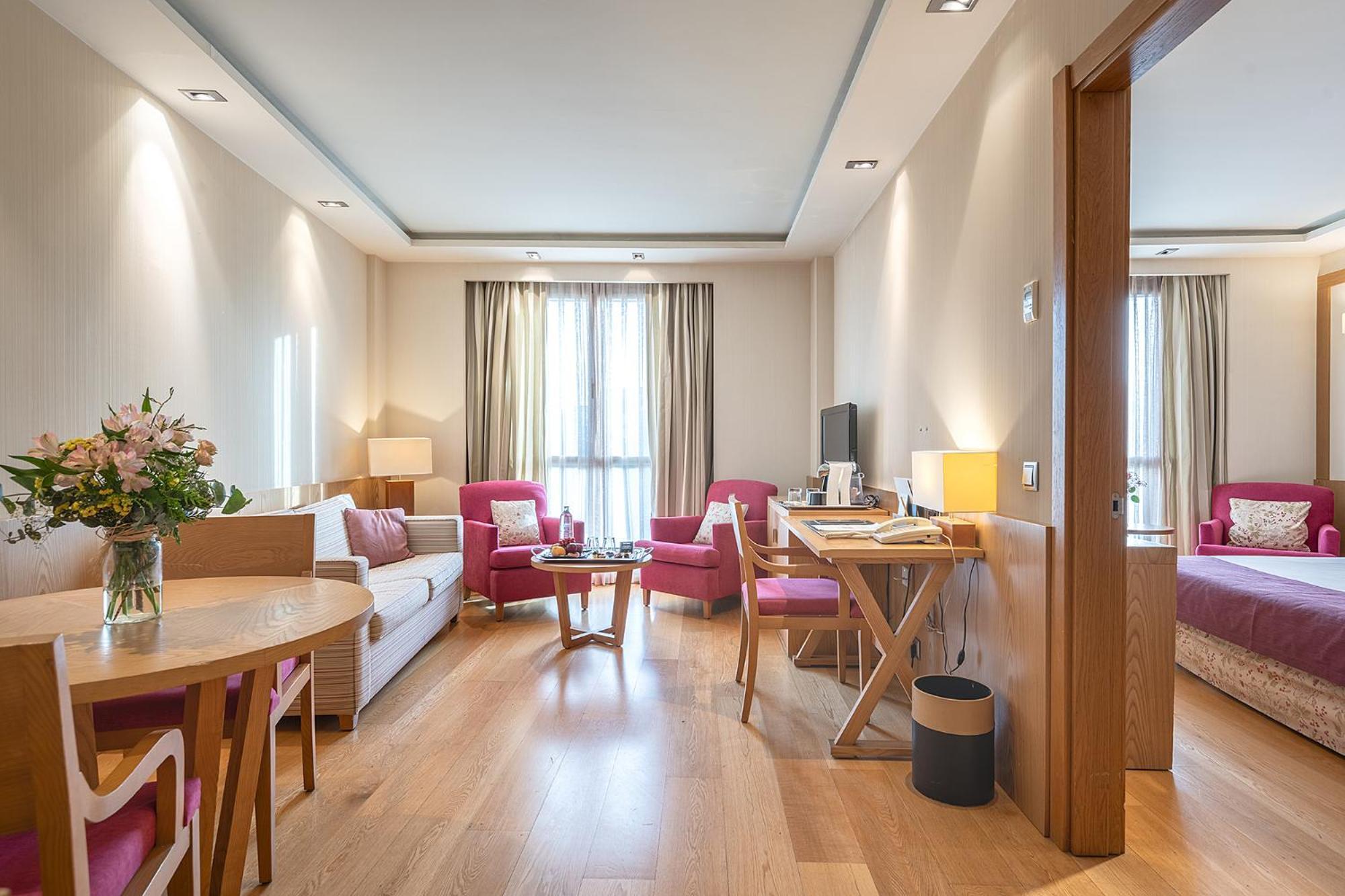 Junior Suite,1596010672:JPEG