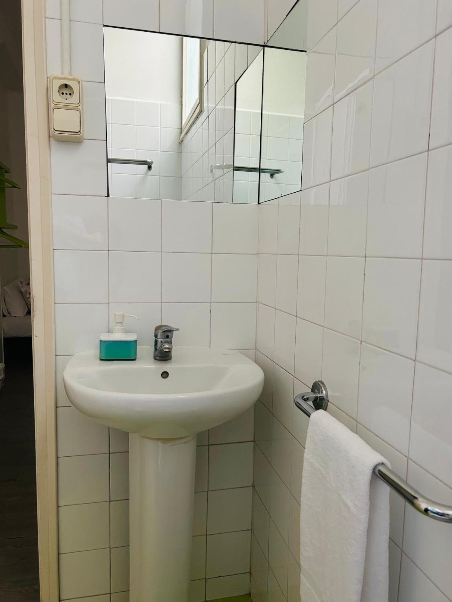 Twin Room with Private Bathroom,1598890459:JPEG